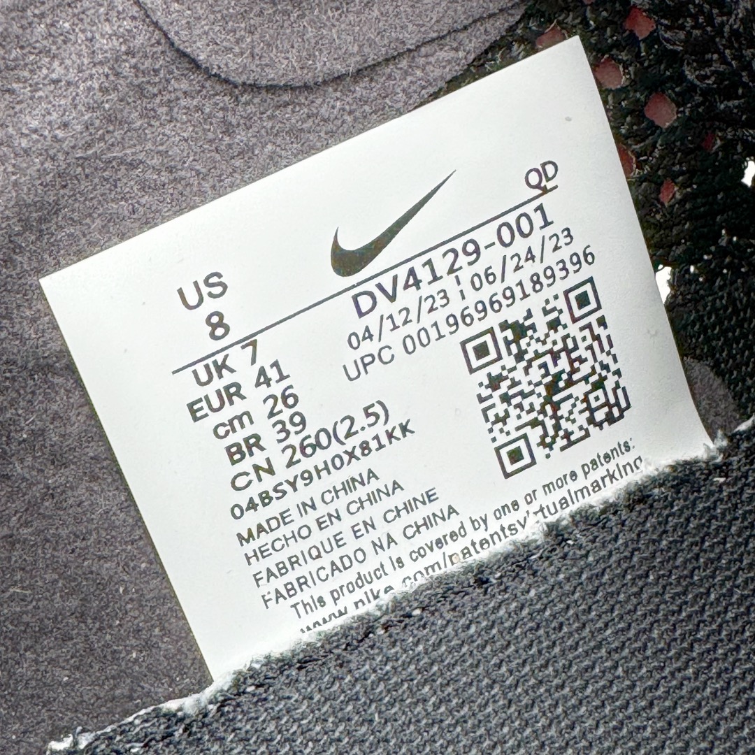 ＃纯原福利‼️
💰150 合作私
NK Zoom VaporFly Next 3% 编织飞线马拉松三代超级休运动跑鞋 泰光zp订单 真碳加持 保留了NK Systeml的突破性产品科技 且在这个基础上搭载了NK Flyknit鞋面 让这双为比赛竞速而打造的战靴更加轻盈、透气突破性的Zoom X泡棉带来NK跑步至今为止最为出色的能量回馈 
Size 详情看库存！
