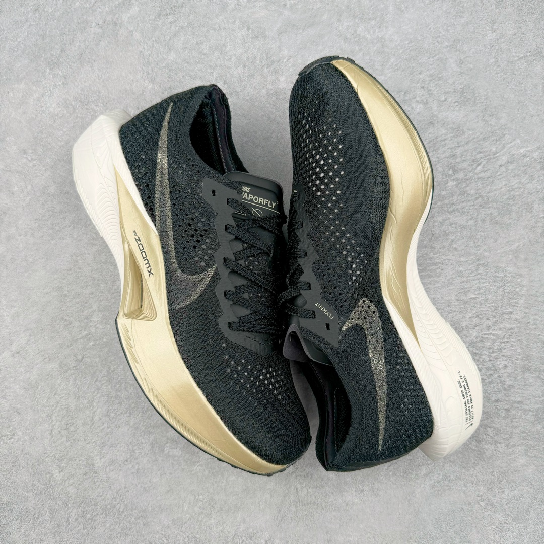 ＃纯原福利‼️
💰150 合作私
NK Zoom VaporFly Next 3% 编织飞线马拉松三代超级休运动跑鞋 泰光zp订单 真碳加持 保留了NK Systeml的突破性产品科技 且在这个基础上搭载了NK Flyknit鞋面 让这双为比赛竞速而打造的战靴更加轻盈、透气突破性的Zoom X泡棉带来NK跑步至今为止最为出色的能量回馈 
Size 详情看库存！

