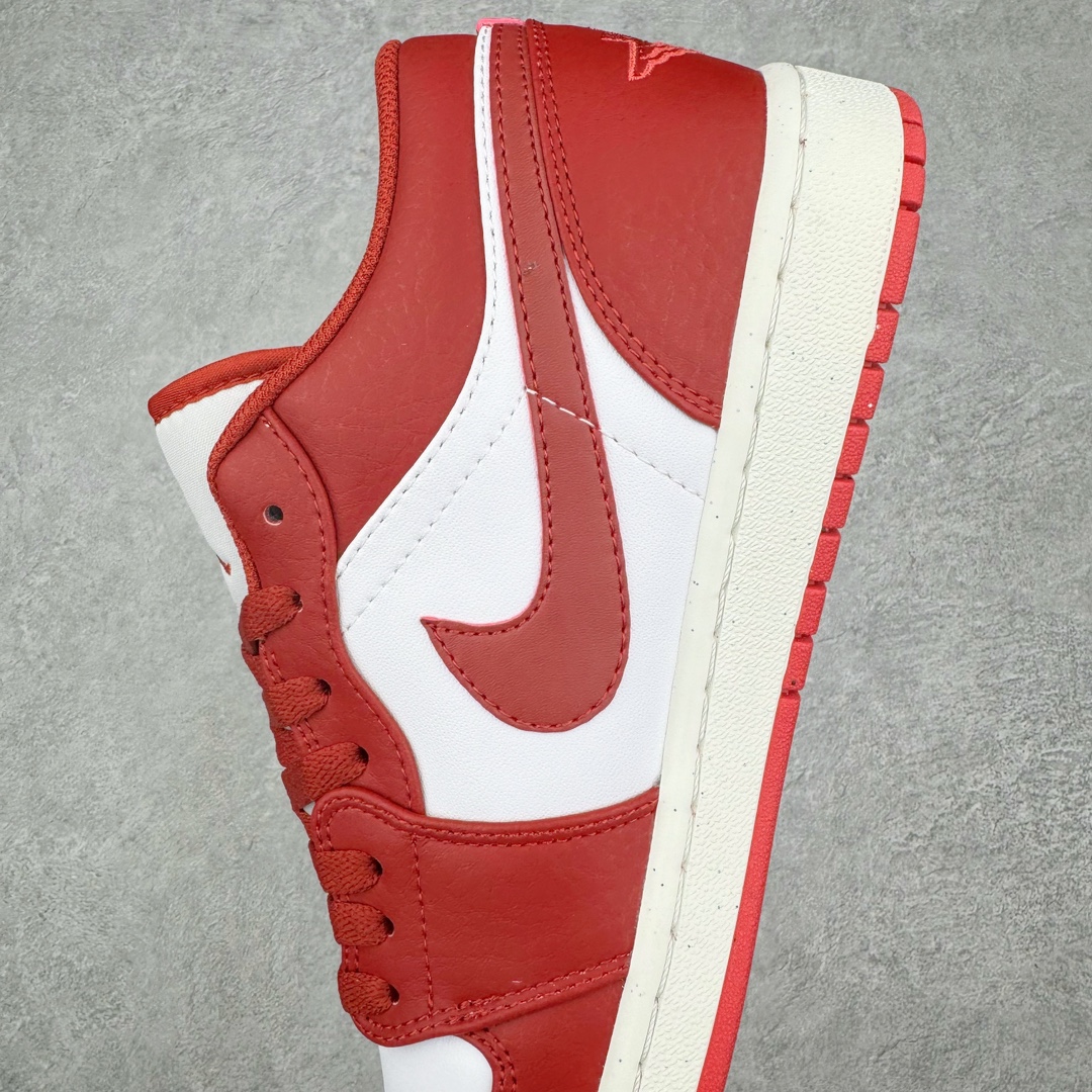 图片[7]-💰180 ＃K版 Air Jordan AJ1 Low 低帮 红白 FJ3459-160 全新流水线出品 DT版本唯一平替选择 市场第二梯队最强版 全部原鞋开发 原楦原纸板开发 全鞋电脑针车 原厂内置全掌气垫 原盒内在原标 唯一Zp原版鞋带绑法 免检产品 全新2022版型 全头层皮料 完美零毛边处理 原厂配置全掌气垫 价格定位良心 几十个配色陆续出货 SIZE：36 36.5 37.5 38 38.5 39 40 40.5 41 42 42.5 43 44 44.5 45 46 47.5 编码：by2936050-运动鞋