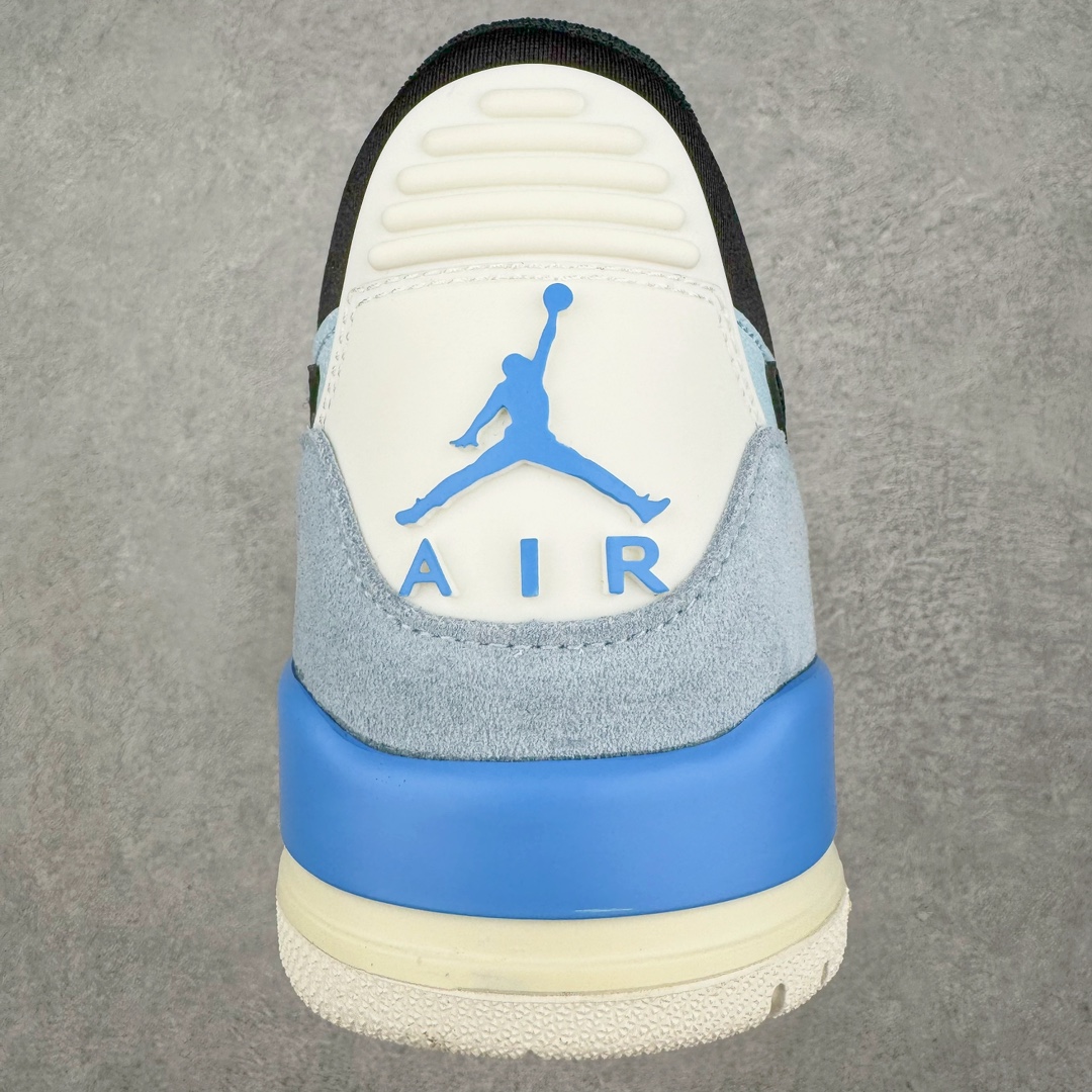 图片[8]-💰190 ＃PB Air Jordan Legacy AJ312 Low 低帮复古篮球鞋 淡蓝 CD7069-400 市场最强独一档产物 全套原纸板楦头开发 原厂大底磨具加持立体防滑纹理 原档数据后跟TPU子母扣魔术贴 原装可视Air Sole气垫 原汁原味最完美的312代版型 唯一正确鞋头趴度弧度高度鞋身腰线 进口港宝加持 后跟自然饱满 全鞋荧光划线卡点 追求极致完美 每一双都是工艺品 多重QC质检 超越公司货的品控标准 实实在在的免检产品 鞋身采用了皮革材质打造 横跨鞋面的魔术贴十分吸睛 侧面的Swoosh Logo的一部分被鞋面遮挡了一部分 颇具玩味 魔术贴上标有NK标识 而鞋舌上是Jordan的经典红色飞翼Logo 后跟和鞋底均采用了AJ3的设计 后跟上同样也使用了经典的爆裂纹图案 SIZE：36 36.5 37.5 38 38.5 39 40 40.5 41 42 42.5 43 44 44.5 45 46 47.5 编码：by2936060-运动鞋