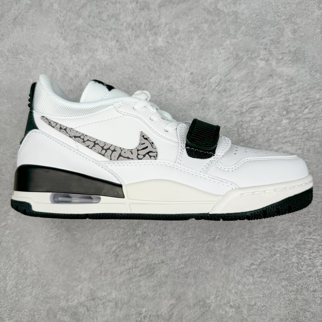 💰190 ＃PB Air Jordan Legacy AJ312 Low 低帮复古篮球鞋 黑白 CD7069-110 市场最强独一档产物 全套原纸板楦头开发 原厂大底磨具加持立体防滑纹理 原档数据后跟TPU子母扣魔术贴 原装可视Air Sole气垫 原汁原味最完美的312代版型 唯一正确鞋头趴度弧度高度鞋身腰线 进口港宝加持 后跟自然饱满 全鞋荧光划线卡点 追求极致完美 每一双都是工艺品 多重QC质检 超越公司货的品控标准 实实在在的免检产品 鞋身采用了皮革材质打造 横跨鞋面的魔术贴十分吸睛 侧面的Swoosh Logo的一部分被鞋面遮挡了一部分 颇具玩味 魔术贴上标有NK标识 而鞋舌上是Jordan的经典红色飞翼Logo 后跟和鞋底均采用了AJ3的设计 后跟上同样也使用了经典的爆裂纹图案 SIZE：36 36.5 37.5 38 38.5 39 40 40.5 41 42 42.5 43 44 44.5 45 46 47.5 编码：by2936060-运动鞋