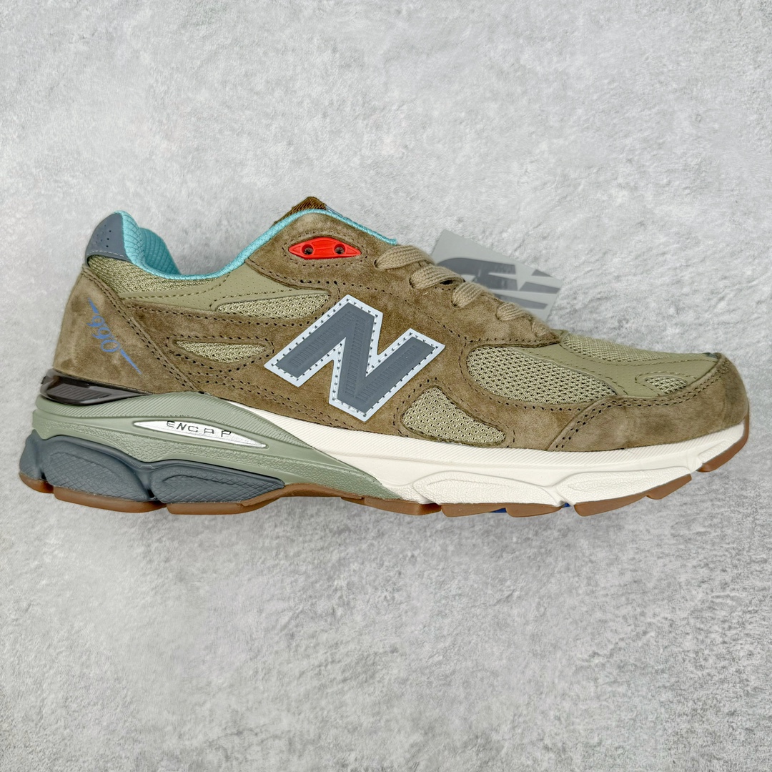 💰210 New Balance 新百伦NB992总统复古慢跑鞋 正确3M反光细节 原楦原纸版开发 正确6层组合底模精密开发 后跟透明TPU水晶装饰条稳固 沿用了引以为傲的跑鞋手工技艺 采用猪皮绒面并包裹局部透气网面的鞋身设计 菱网鞋舌上刻有New Balance USA 鞋面依旧身着经典的大热之灰 彰显了其高端的品质身份 尺码：36 37 37.5 38 38.5 39 40 40.5 41.5 42 42.5 43 44 45 编码：Jby2936080-运动鞋