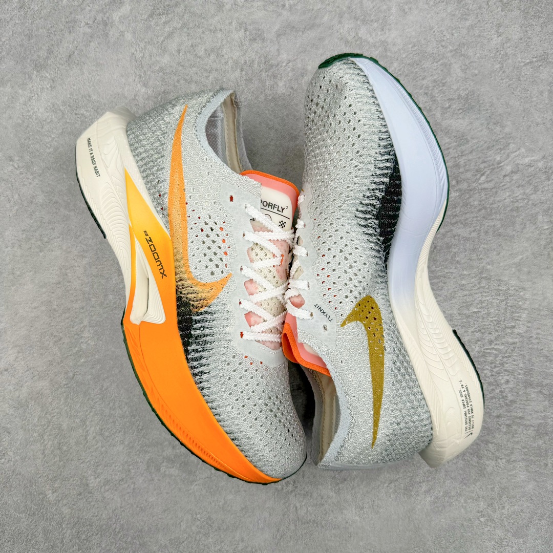＃纯原福利‼️
💰150 合作私
NK Zoom VaporFly Next 3% 编织飞线马拉松三代超级休运动跑鞋 泰光zp订单 真碳加持 保留了NK Systeml的突破性产品科技 且在这个基础上搭载了NK Flyknit鞋面 让这双为比赛竞速而打造的战靴更加轻盈、透气突破性的Zoom X泡棉带来NK跑步至今为止最为出色的能量回馈 
Size 详情看库存！
