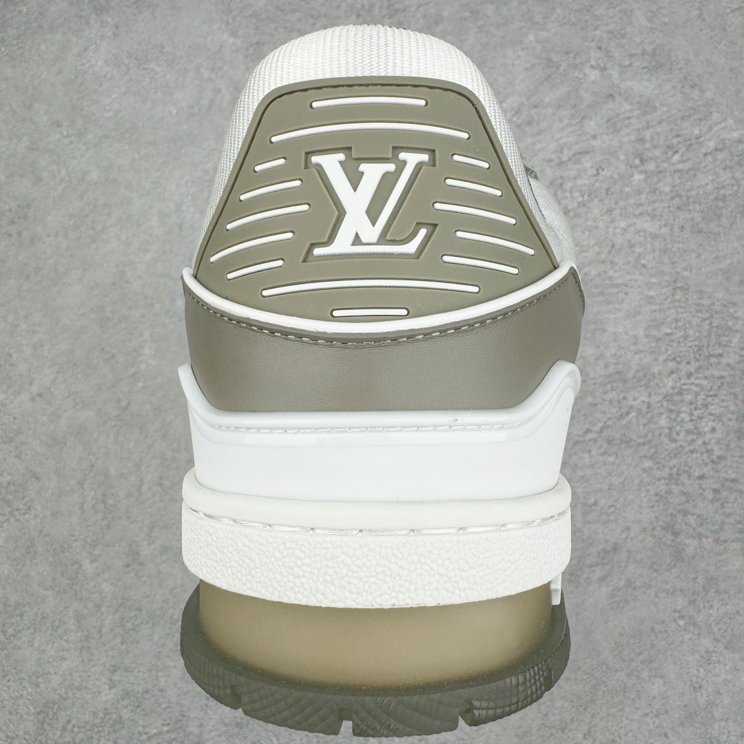 图片[8]-💰490 ＃ZS纯原 Louis Vuitton Trainer lv时装走秀运动鞋 做旧系列 市场所有版本中综合最强的货品 GD实力大厂出品  全网最全配色更新最快 最成熟的做工稳定的品控  完美鞋型超高的清洁度 零毛边线头瑕疵 全套原楦原纸版原鞋开模 全网最具灵魂的版型 正确原装黄色鞋盒 正确中底印花 鞋面印花3D高频深度立体 全鞋电脑针车 紧密相连 针距密度一致 环保乳胶注塑鞋垫 厚度脚感还原原版 皮面裁剪部位 统一油边封口工艺 原装橡胶大底含胶量大底组合零偏差 专柜全套包装 防尘袋 说明书 质保卡 男女鞋 尺码：35 36 37 38 39 40 41 42 43 44 45 编码：yby5936060-运动鞋