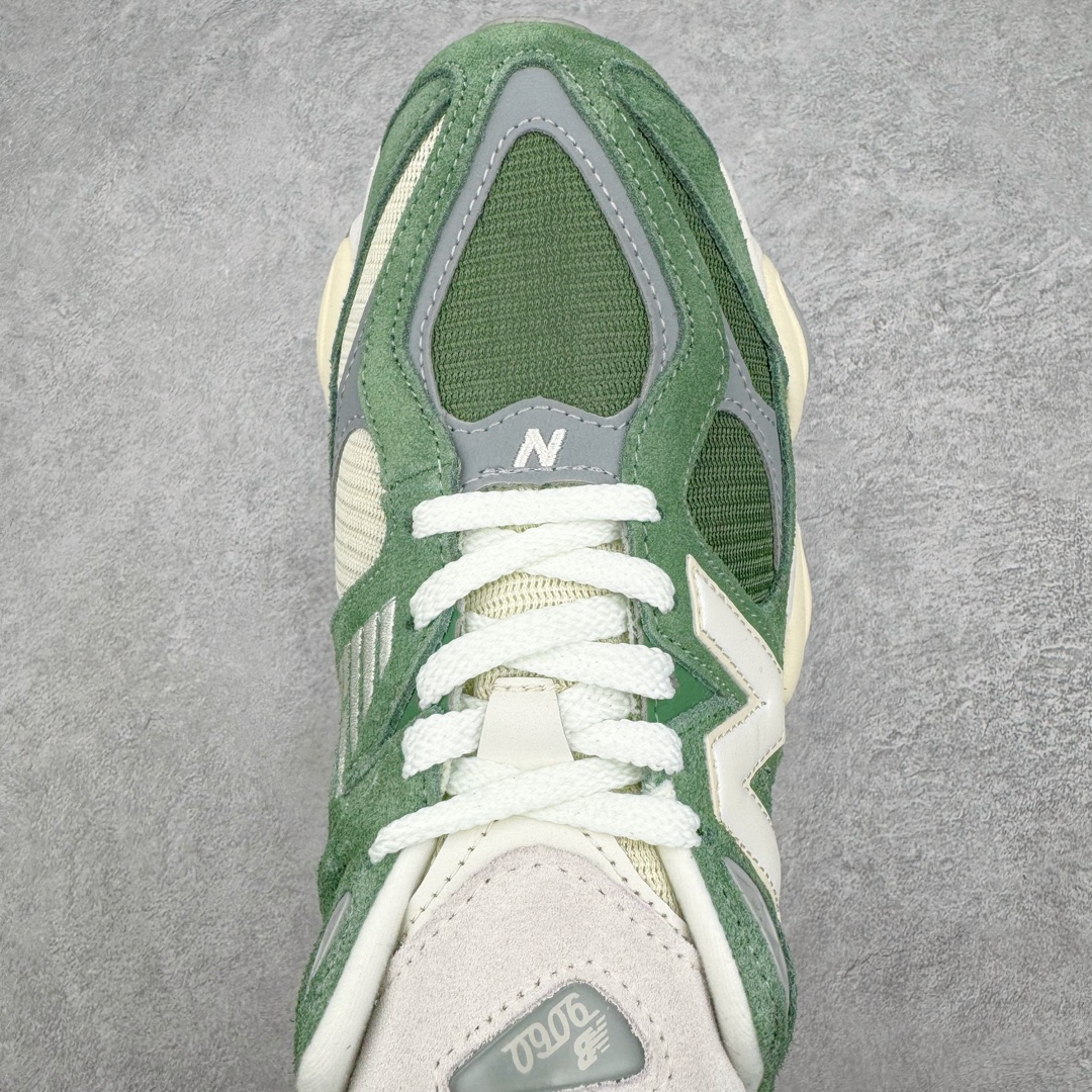 图片[4]-💰210 New Balance NB9060 复古运动鞋 新百伦又带来了新鞋型 并且是与芝加哥街头品牌 Joe Freshgoods 的联名款 鞋身主体采用了类似 990 系列的设计风格 与传统复古慢跑鞋区别不大 最大的变化就是鞋底部分 在传统设计的中底外层 增加了多个分区的模块 圆润的线条设计与我们熟悉的 New Balance 风格截然不同 但与同样充满弧形线条的鞋面搭配 看起来毫无违和感 尺码：36-45 编码：Fby2936080-运动鞋