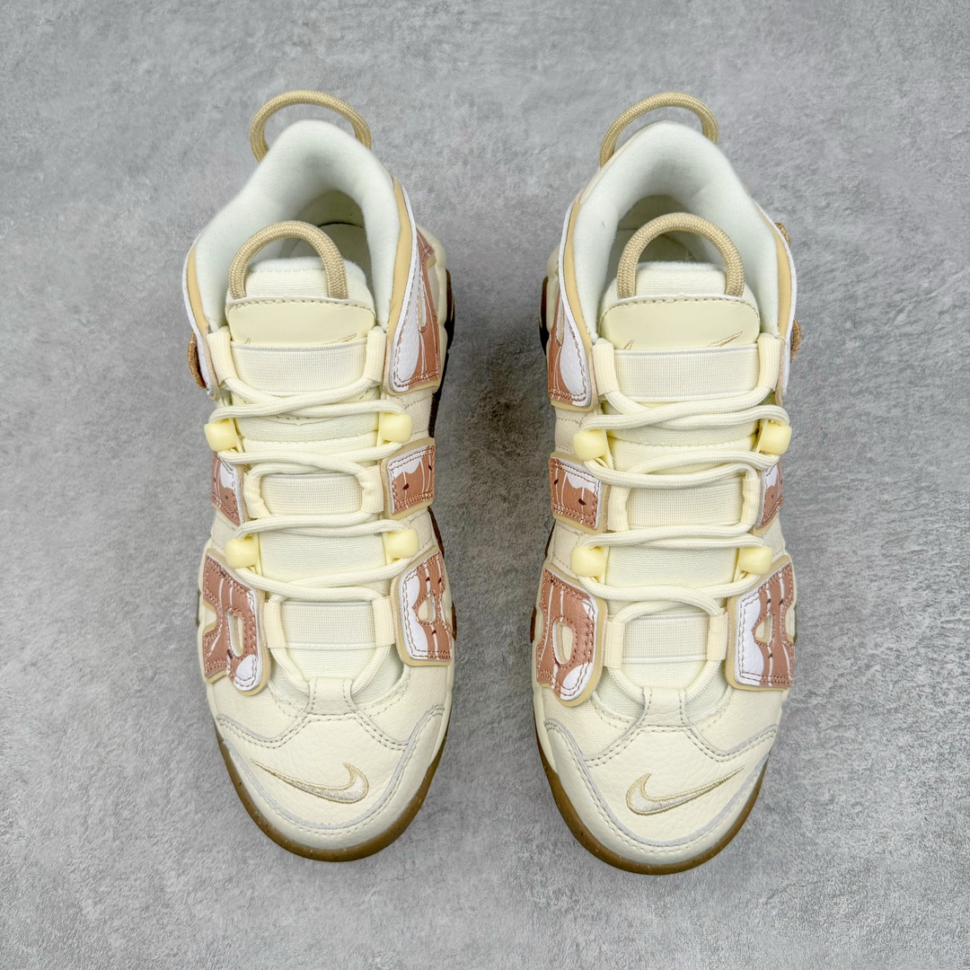 图片[2]-💰240 ＃CK纯原 NK Air More Uptempo ’96 OG 皮蓬大AIR复古篮球鞋 美拉德 小熊米棕色 DX1939-100 以流行于街头的涂鸦文化为设计灵感 整体的设计风格夸张而充满魅力 厚实而充满质感的皮质鞋面两侧印刻了一对巨大的字母“AIR”独特炫酷的外观惊艳无比 SIZE：36 36.5 37.5 38 38.5 39 40 40.5 41 42 42.5 43 44 44.5 45 46 编码：by3936010-运动鞋