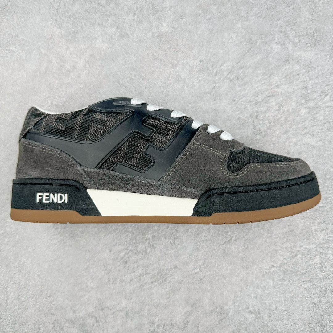 ＃S版纯原 FENDI 芬迪 Match sneaters低帮运动鞋 独家定制 全身20几个细节点全部做到一致还原 吊打市面所有版本 独家原装套装配件官方同源 渠道原装订单 全套专柜包装物及配件#鞋底嵌入核心防伪芯片感应装置 FENDI芬迪match最新爆款情侣款运动鞋板鞋原版购入 高工艺无缝细空胶技术 贴楦误差0.05mm,鞋底采用固特异内外锁死工艺 最大限度弯折永不开胶 原鞋一致效果环保无味 鞋面采用麂皮和皮革拼接组合 logo内里采用毛巾绒里 上脚超级柔软 轻便 舒适搭配卫衣 尺码：35 36 37 38 39 40 41 42 43 44 45-选品中心