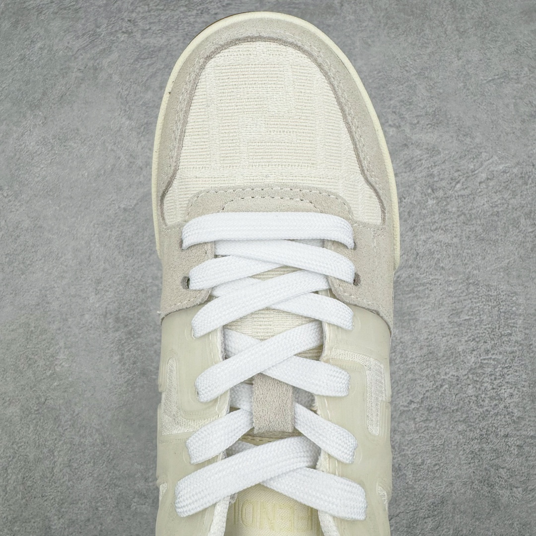 图片[4]-＃S版纯原 FENDI 芬迪 Match sneaters低帮运动鞋 独家定制 全身20几个细节点全部做到一致还原 吊打市面所有版本 独家原装套装配件官方同源 渠道原装订单 全套专柜包装物及配件#鞋底嵌入核心防伪芯片感应装置 FENDI芬迪match最新爆款情侣款运动鞋板鞋原版购入 高工艺无缝细空胶技术 贴楦误差0.05mm,鞋底采用固特异内外锁死工艺 最大限度弯折永不开胶 原鞋一致效果环保无味 鞋面采用麂皮和皮革拼接组合 logo内里采用毛巾绒里 上脚超级柔软 轻便 舒适搭配卫衣 尺码：35 36 37 38 39 40 41 42 43 44 45-选品中心