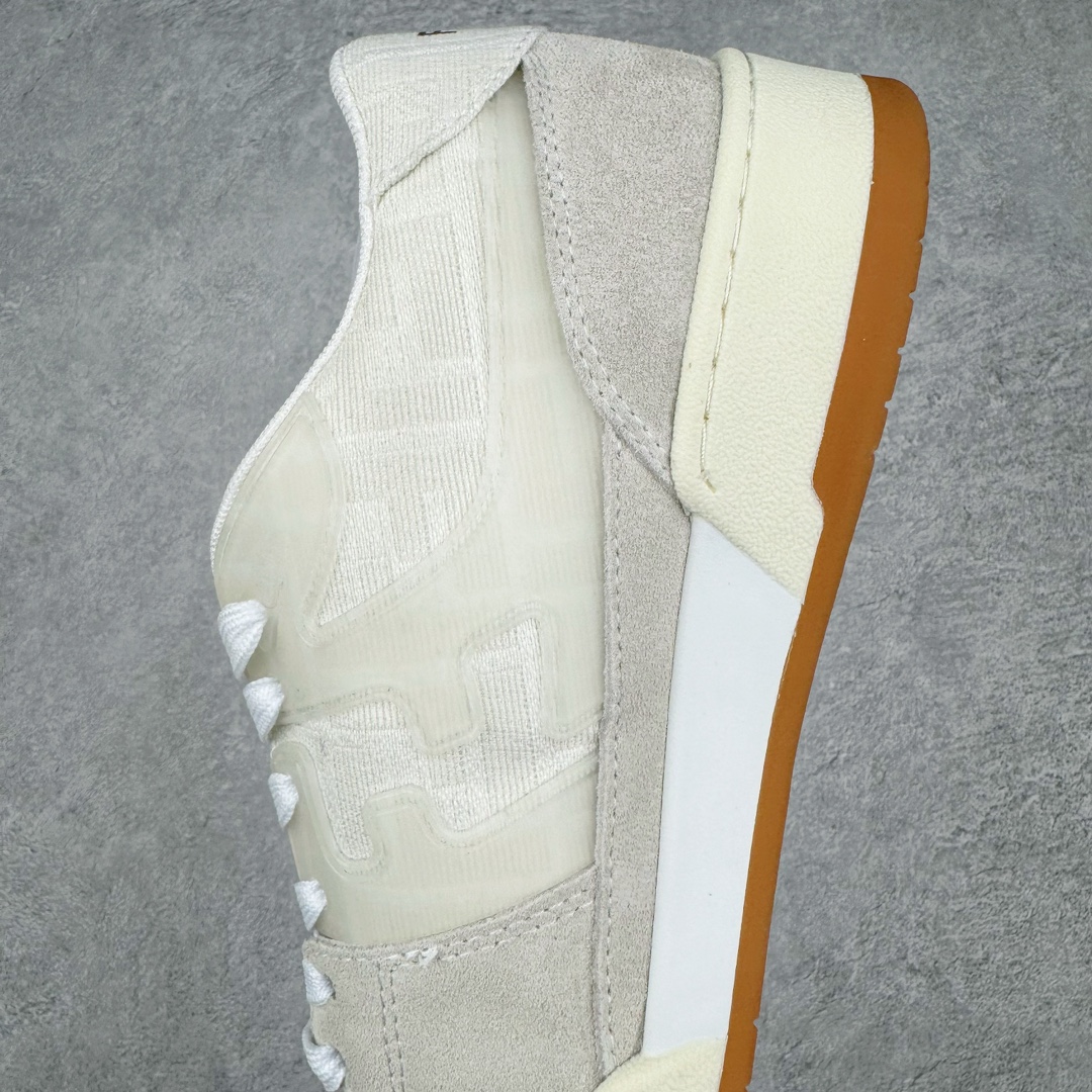 图片[7]-＃S版纯原 FENDI 芬迪 Match sneaters低帮运动鞋 独家定制 全身20几个细节点全部做到一致还原 吊打市面所有版本 独家原装套装配件官方同源 渠道原装订单 全套专柜包装物及配件#鞋底嵌入核心防伪芯片感应装置 FENDI芬迪match最新爆款情侣款运动鞋板鞋原版购入 高工艺无缝细空胶技术 贴楦误差0.05mm,鞋底采用固特异内外锁死工艺 最大限度弯折永不开胶 原鞋一致效果环保无味 鞋面采用麂皮和皮革拼接组合 logo内里采用毛巾绒里 上脚超级柔软 轻便 舒适搭配卫衣 尺码：35 36 37 38 39 40 41 42 43 44 45-选品中心