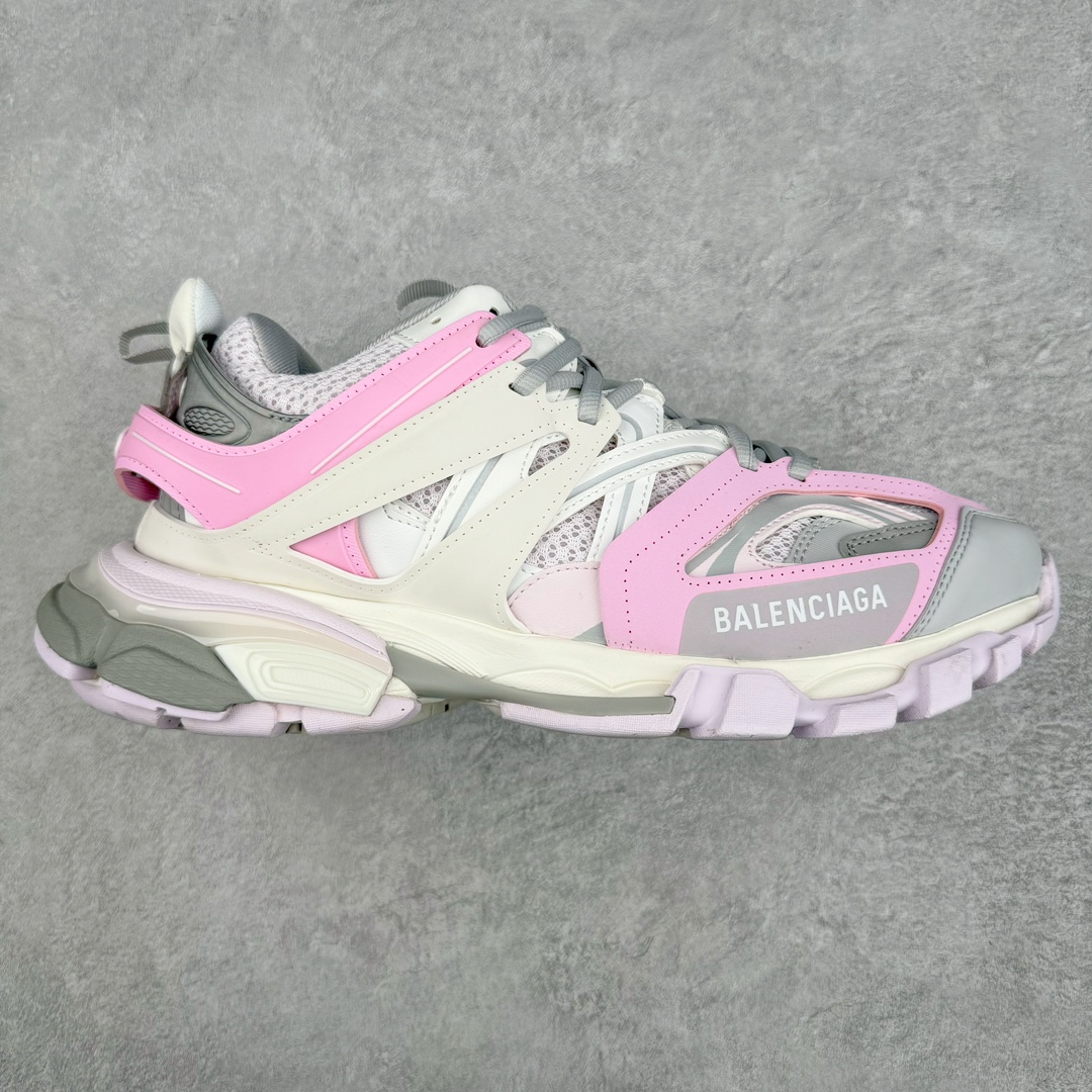 图片[2]-＃VG零售版 BALENCIAGA Track 巴黎世家三代复古老爹鞋 全套原纸板楦头开发 最原汁原味的灵魂版型 全鞋荧光划线卡点 胶水把控整洁度追求极致完美 每一双都是工艺品 多重QC质检 超越公司货的品控标准 实实在在的免检产品 原盒原配 正确字体电绣 粗细、位置、大小正确 侧边TPU 透气孔匹配意产原版 正确气垫分离大底 TPU软底 原版一致大底LOGO 立体感十足 原厂皮料水洗做旧 采购原厂网纱 该款鞋采用网眼布和尼龙制成 不含皮革 鞋舌饰有Track.2橡胶品牌标识 外侧饰有橡胶品牌标识 泡沫后帮压印品牌标识 外底正面压印BB标识 由176块饰片拼接而成的铰接式鞋面 侧面配金属质感网眼布 内面配有额外金属光泽饰件 包含1副鞋带和1副备用鞋带 后帮配有拉环鞋提 动态鞋底设计 为双脚带来后续的助力 正常尺码 尺码：35 36 37 38 39 40 41 42 43 44 45 46-选品中心