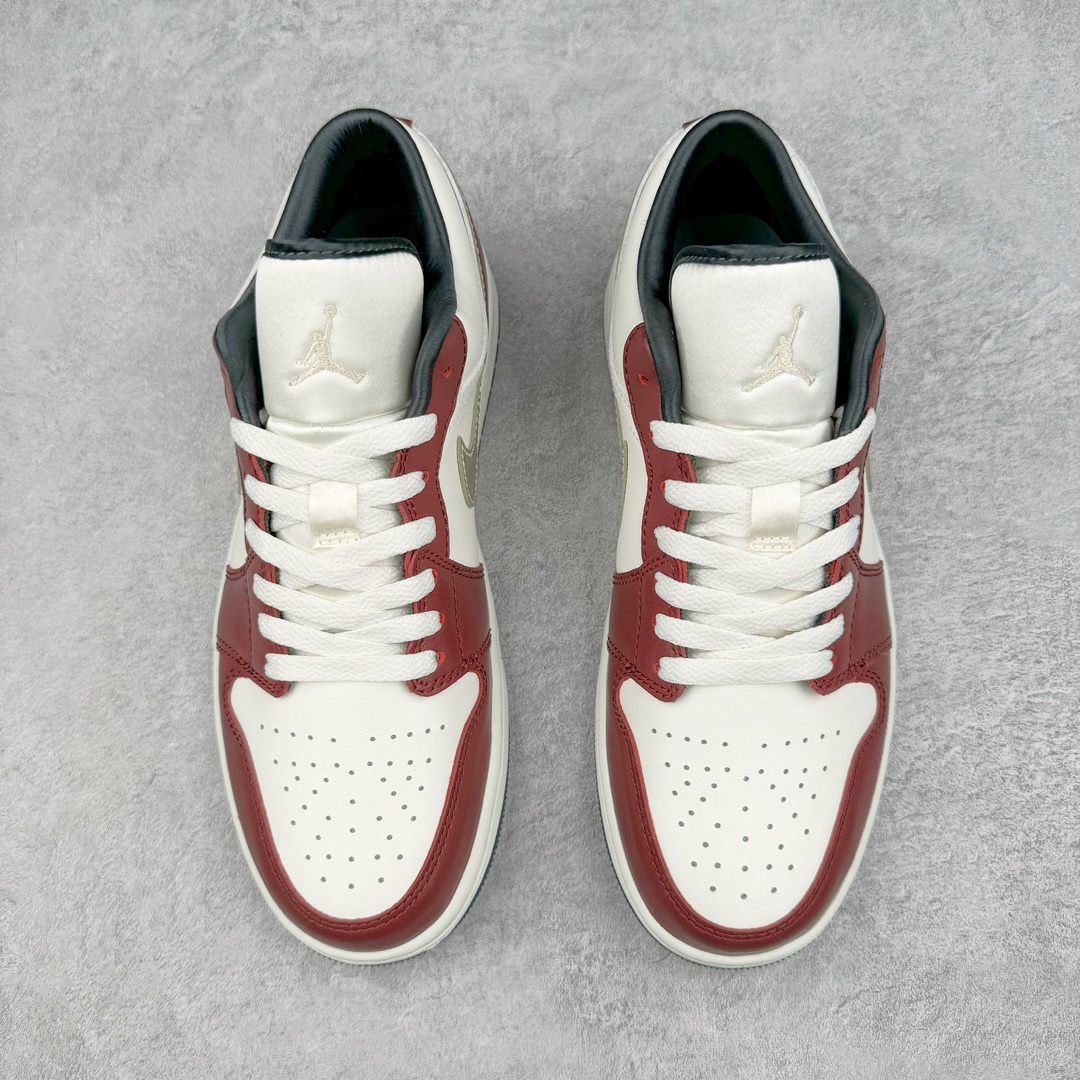 图片[2]-💰230 ＃DT纯原 Air Jordan AJ1 Low 低帮 CNY龙年限定 白红金 FJ5735-100 终端优势供应 市面中低帮最具代表性版本没有之一 口碑大厂出品 品控大底版型不断改良更新 全套原纸板楦头开发 确保原汁原味 完美呈现版型 完美零毛边处理 原厂内置全掌气垫 价格定位良心 平台专用代工流水线出品 一眼公司既视感 拿到手的一瞬间就与众不同 碾压市面所有版本 全部原鞋开发 每一个配色都会采购原鞋确认细节 打破市面看图做货无好货之说 尺码：35.5 36 36.5 37.5 38 38.5 39 40 40.5 41 42 42.5 43 44 44.5 45 46 编码：by3936000-运动鞋