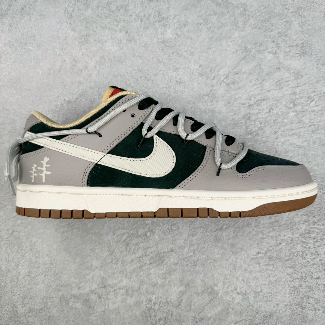 ＃YC纯原福利 NK Dunk Low 休眠火山 火山灰 DR9704-200 定制系列天花板 无原鞋不开发 全系列得物原鞋一比一校对开发 配色持续更新中 终端对接 优势输出 全套原厂楦头原纸板数据档案倾力打造 原汁原味莞产 极致还原 圈内最强针车工艺 高端零售指定版 广东原厂配套原盒原标 鞋盒分三个尺码段 原厂冲刀 超高清洁度 全鞋零毛边皮料切割 采用原厂百宏鞋带以及原厂百宏织唛舌标 内标可供原厂几率过验 进口原装条纹中底布 四线拉帮白色点胶 原厂拉帮手法遵循公司 原厂电绣 极致还原 尺码：35.5 36 36.5 37.5 38 38.5 39 40 40.5 41 42 42.5 43 44 44.5 45 46 47.5-选品中心
