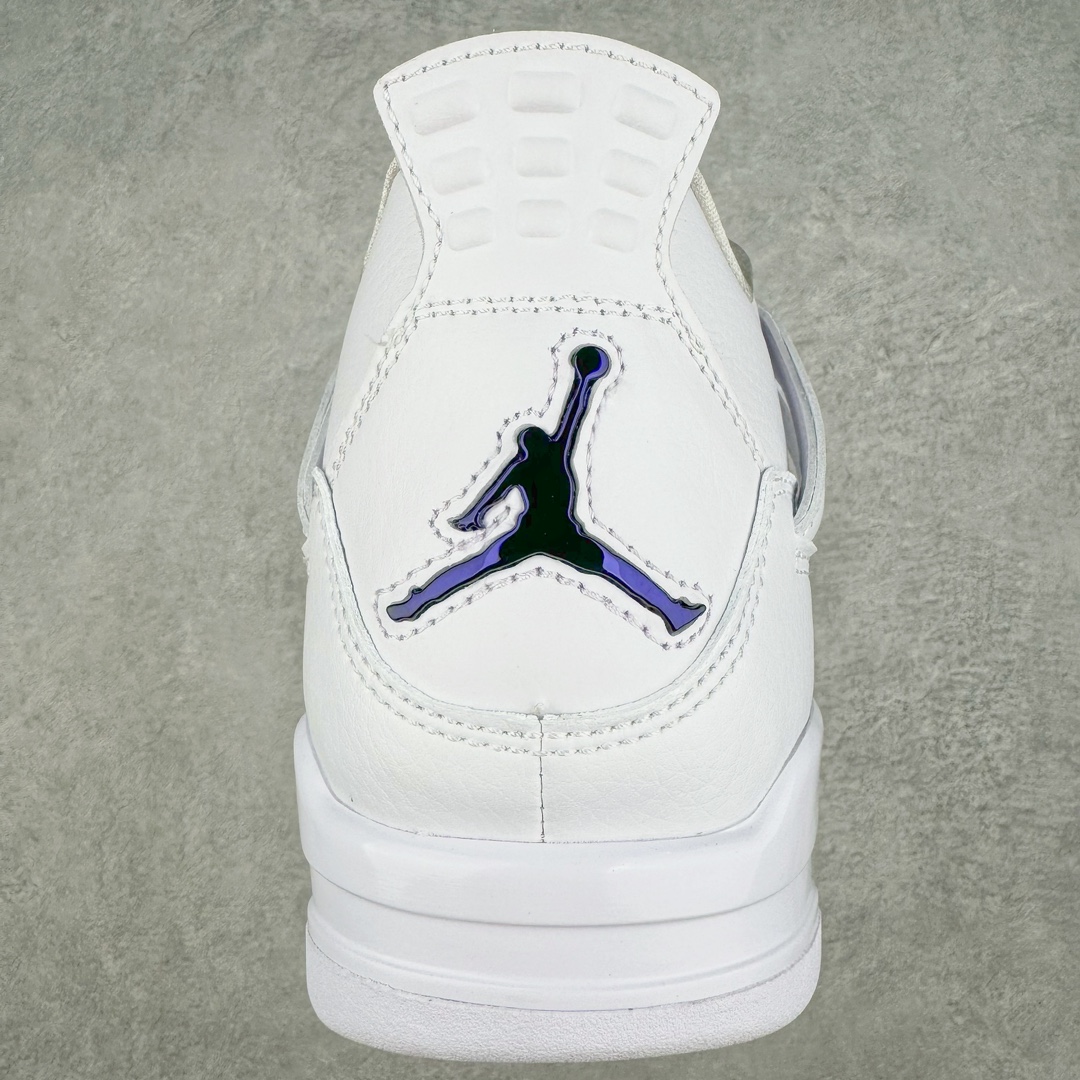 图片[8]-💰240 ＃PB Air Jordan AJ4 Retro 白紫 CT8527-115 耗时半年巨作 40余配色陆续出货 全套原纸板楦头开发 调试30余版 确保原汁原味完美呈现四代版型 一比一鞋头弧度高度趴度鞋身弧度 此版本只针对中端市场 皮料材质有所更替 其他数据细节工艺流程均保持公司一致 细节品控鞋型随意秒杀市面3XX 4XX 原厂TPU网格鞋带扣 正确内里网布 菱角分明不变形无多余毛边 柔软性质感一致于原鞋 原厂织唛标 原厂飞人电绣工艺 独家绑鞋带手法 印刷中底布 四线拉帮 米色美纹纸贴合固定 进口港宝加持 后跟自然饱满 全鞋荧光划线卡点 追求极致完美 每一双都是工艺品 多重QC质检 超越公司货的品控标准 实实在在的免检产品 尺码：40 40.5 41 42 42.5 43 44 44.5 45 46 47.5 48.5 编码：by3936010-运动鞋