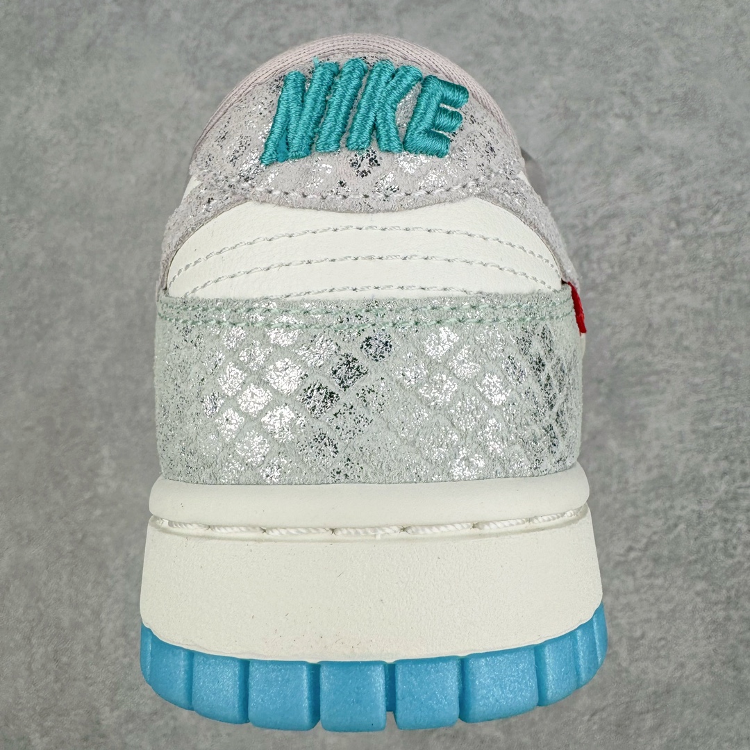 图片[8]-💰230 ＃CS NK Dunk Low LX CNY Year Of The Dragon 龙年限定 白绿仙人掌 FZ5065-111 口碑大厂出品 品控大底版型不断改良更新品质稳定 全套原纸板楦头开发 确保原汁原味 完美呈现DUNK版型 原厂玻璃冲刀 超高清洁度 全鞋零毛边皮料切割 全鞋以白绿色呈现 红色和蓝色点缀 鞋面采用皮革和翻毛皮材质拼接打造 并在翻毛皮上加入了龙鳞纹图案 鞋带扣也换成了龙爪样式 新年氛围感十足 SIZE：36 36.5 37.5 38 38.5 39 40 40.5 41 42 42.5 43 44 44.5 45 46 编码：by3936000-运动鞋