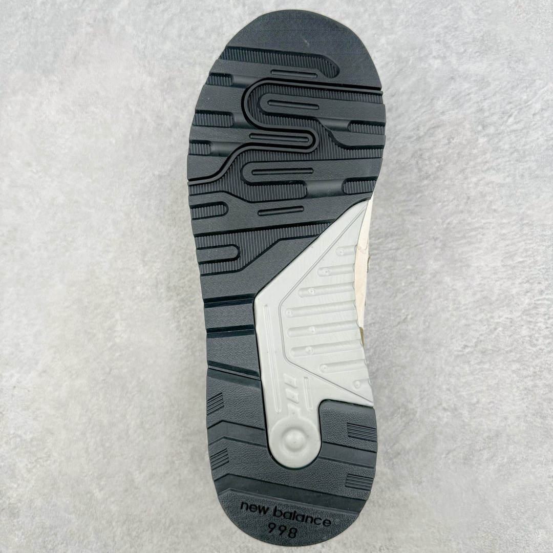 图片[9]-＃K版纯原 New Balance M998 Made in USA NB新百伦高端美产血统系列经典复古休闲运动慢跑鞋 NB998 诞生于 1993 年，作为第一双使用 ABZORB 缓冲材料的鞋款，一经发售就受到大量消费者的热烈追捧，如今已经成为了历久不衰的经典代表鞋款之一。原楦原数据开发版型 以优质面料制成鞋面结构。鞋面采用经典网眼布材质，辅以绒面革覆盖，带来更加清爽舒适的穿着体验。鞋舌上标记的 \\\”998\\\” 字样增强鞋款辨识度的同时，为鞋款注入更多动人细节。鞋款采用 ABZORB 缓冲材料的中底，通过缓冲和压缩阻力相结合来吸收冲击，稳定性高，不易打滑，助你畅享舒适有型的运动体验。采用猪巴革组合网织鞋面材质 后跟嵌入TPU装饰条稳固 升级原装5层独立私模 尺码：36 36.5 37 38 39.5 40 40.5 41.5 42 42.5 43 44 44.5 45-选品中心