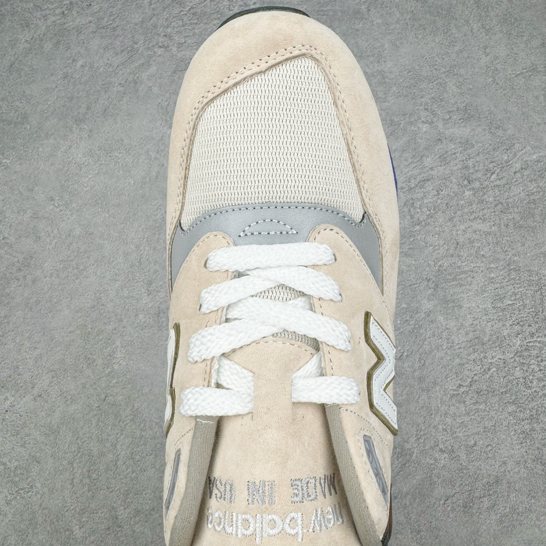 图片[4]-＃K版纯原 New Balance M998 Made in USA NB新百伦高端美产血统系列经典复古休闲运动慢跑鞋 NB998 诞生于 1993 年，作为第一双使用 ABZORB 缓冲材料的鞋款，一经发售就受到大量消费者的热烈追捧，如今已经成为了历久不衰的经典代表鞋款之一。原楦原数据开发版型 以优质面料制成鞋面结构。鞋面采用经典网眼布材质，辅以绒面革覆盖，带来更加清爽舒适的穿着体验。鞋舌上标记的 \\\”998\\\” 字样增强鞋款辨识度的同时，为鞋款注入更多动人细节。鞋款采用 ABZORB 缓冲材料的中底，通过缓冲和压缩阻力相结合来吸收冲击，稳定性高，不易打滑，助你畅享舒适有型的运动体验。采用猪巴革组合网织鞋面材质 后跟嵌入TPU装饰条稳固 升级原装5层独立私模 尺码：36 36.5 37 38 39.5 40 40.5 41.5 42 42.5 43 44 44.5 45-选品中心