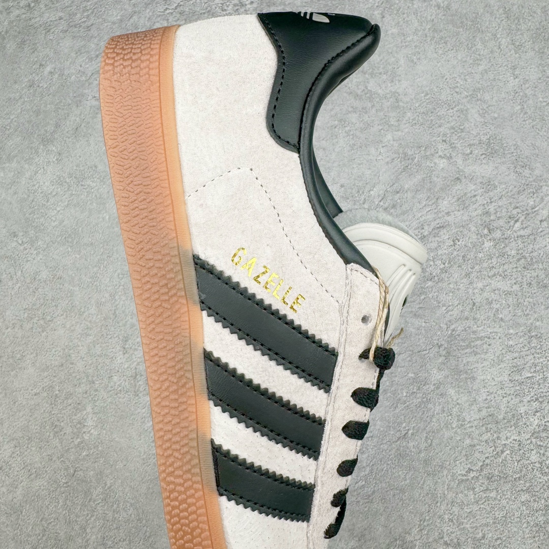 图片[6]-💰150 AD Gazelle Indoor Trainers 羚羊内训系列低帮复古百搭休闲运动德训风板鞋 IG6199 90年代经典的复刻版！自60年代以足球训练鞋面世以来,Gazelle就以其经典设计席卷全球。1991年版本的复刻,再造经典Gazelle。采用皮革打造,搭配浊色细节,让这款经典更加简约。尺码：36 36⅔ 37⅓ 38 38⅔ 39⅓ 40 40⅔ 41⅓ 42 42⅔ 43⅓ 44 45 编码：Xby2936020-运动鞋