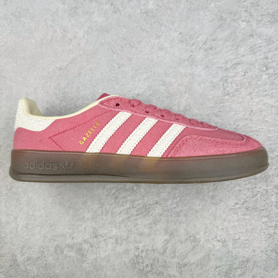 💰150 AD Gazelle Indoor Trainers 羚羊内训系列低帮复古百搭休闲运动德训风板鞋 IF1809 90年代经典的复刻版！自60年代以足球训练鞋面世以来,Gazelle就以其经典设计席卷全球。1991年版本的复刻,再造经典Gazelle。采用皮革打造,搭配浊色细节,让这款经典更加简约。尺码：36 36⅔ 37⅓ 38 38⅔ 39⅓ 40 40⅔ 41⅓ 42 42⅔ 43⅓ 44 45 编码：Bby2936020-运动鞋