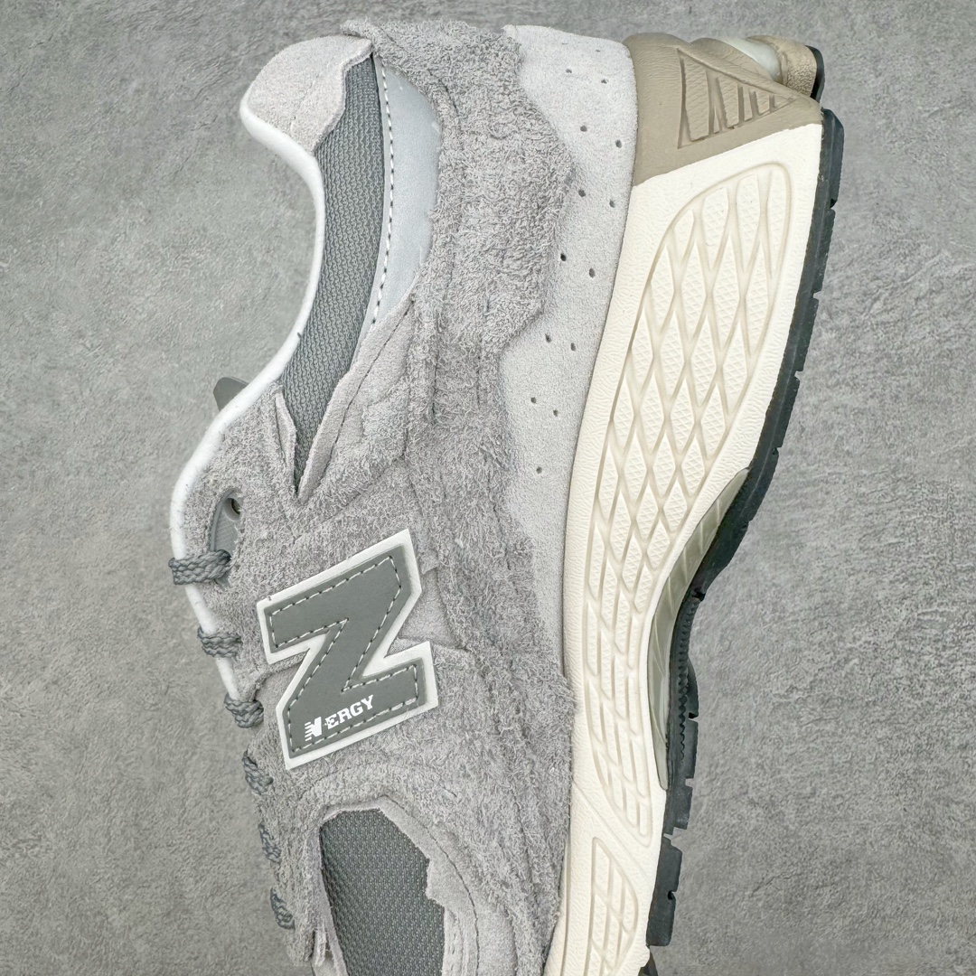 图片[7]-💰240 ＃M纯原 新百伦NB New Balance M2002RDM 灰色 全套原楦原纸板原厂数据开发 原厂网纱 原装进口翻毛皮料正确绒感卡色 正确中底拉帮中底网布细节 一比一手工擦旧效果 冲裁组合 匠心打造 耗时两个月开发完成 工艺极其复杂难度可想而知 新开独立私模大底 全网唯一正确做旧组合大底 高端零售专供产物 尺码：36 37 37.5 38 38.5 39.5 40 40.5 41.5 42 42.5 43 44 44.5 45 45.5 46.5 47 编码：by3936010-运动鞋