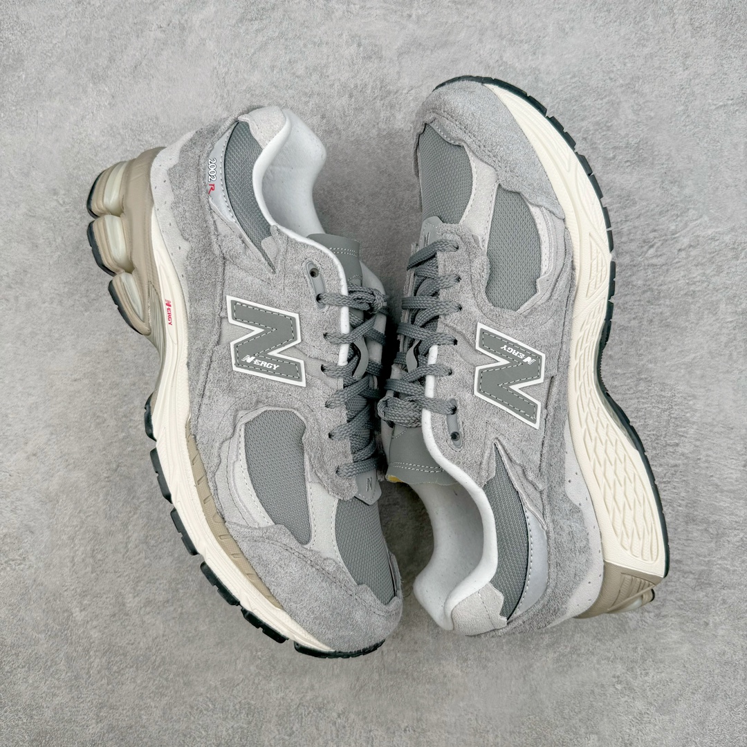 图片[3]-💰240 ＃M纯原 新百伦NB New Balance M2002RDM 灰色 全套原楦原纸板原厂数据开发 原厂网纱 原装进口翻毛皮料正确绒感卡色 正确中底拉帮中底网布细节 一比一手工擦旧效果 冲裁组合 匠心打造 耗时两个月开发完成 工艺极其复杂难度可想而知 新开独立私模大底 全网唯一正确做旧组合大底 高端零售专供产物 尺码：36 37 37.5 38 38.5 39.5 40 40.5 41.5 42 42.5 43 44 44.5 45 45.5 46.5 47 编码：by3936010-运动鞋