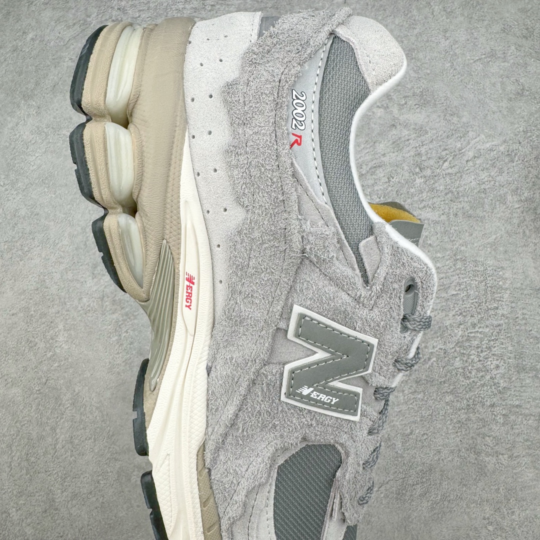 图片[6]-💰240 ＃M纯原 新百伦NB New Balance M2002RDM 灰色 全套原楦原纸板原厂数据开发 原厂网纱 原装进口翻毛皮料正确绒感卡色 正确中底拉帮中底网布细节 一比一手工擦旧效果 冲裁组合 匠心打造 耗时两个月开发完成 工艺极其复杂难度可想而知 新开独立私模大底 全网唯一正确做旧组合大底 高端零售专供产物 尺码：36 37 37.5 38 38.5 39.5 40 40.5 41.5 42 42.5 43 44 44.5 45 45.5 46.5 47 编码：by3936010-运动鞋