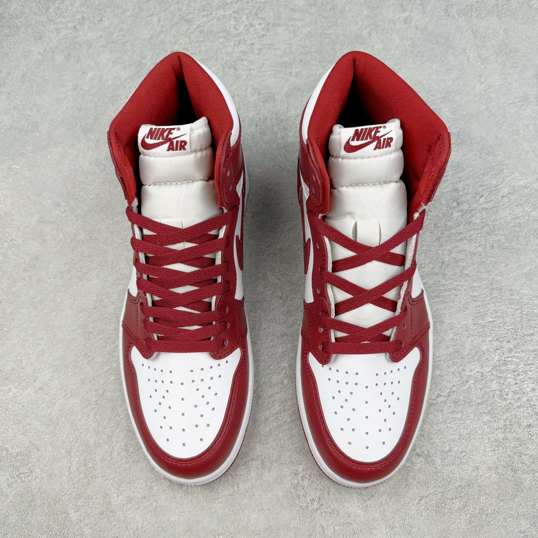 图片[2]-💰220 ＃KZ神版莞产 Air Jordan AJ1 Retro High 波尔多白酒红 DZ5485-160 外贸特供批次 终端控货优势输出 新配色不断更新开发 市场中端王者 全套原纸板楦头开发 确保原汁原味 完美呈现一代版型 一比一鞋头弧度高度鞋身弧度 此版本只针对中端市场 细节品控鞋型随意秒杀市面同价位 鞋型完美 不臃肿别扭 头层皮料加持 用料绝不含糊 进口玻璃冲刀皮料裁剪零毛边 电脑针车工艺 超高鞋面清洁度 最高QC检验标准 控制溢胶瑕疵 原盒原配 飞翼3D高频深度立体 工艺方面大到整体鞋型 漏斗收腰 底线拉帮 LOGO立体程度 小到针眼排布 载片对称 冲孔效果 鞋标规范 鞋垫背胶等等 无一不是口碑收割 每双都是一个回头客 SIZE：36 36.5 37.5 38 38.5 39 40 40.5 41 42 42.5 43 44 44.5 45 46 47.5 编码：by2936090-运动鞋