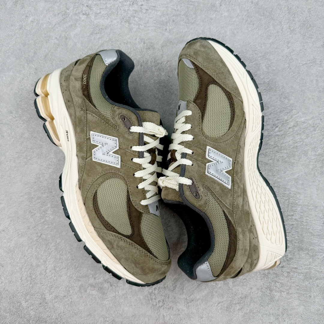 图片[3]-💰240 ＃M纯原 新百伦NB New Balance M2002RHN 绿色 全套原楦原纸板原厂数据开发 原厂网纱 原装进口翻毛皮料正确绒感卡色 正确中底拉帮中底网布细节 一比一手工擦旧效果 冲裁组合 匠心打造 耗时两个月开发完成 工艺极其复杂难度可想而知 新开独立私模大底 全网唯一正确做旧组合大底 高端零售专供产物 尺码：36 37 37.5 38 38.5 39.5 40 40.5 41.5 42 42.5 43 44 44.5 45 45.5 46.5 47 编码：by3936010-运动鞋