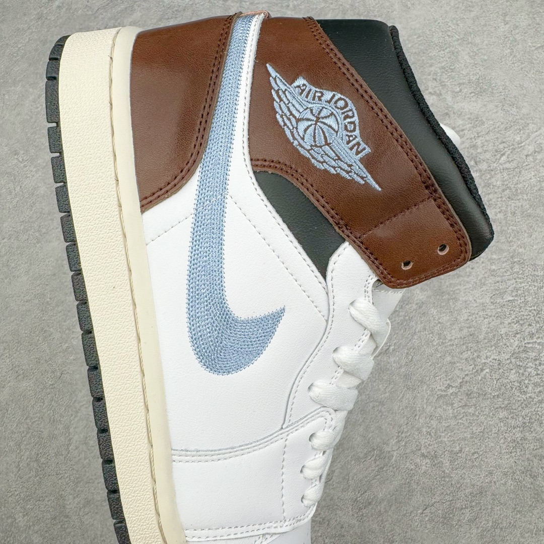 图片[6]-💰200 Air Jordan AJ1 Mid 中帮 白棕 FQ8162-142 原厂内置全掌气垫 A模大底 头层小牛皮 鞋舌AJ原厂专用牛津布+AJ专用反口珍珠布+原厂无杂质高弹内里海棉 特殊封边弹力鞋带 全网唯一头层牛皮 原鞋开模 拒绝公底 购置公司同步原材料 原汁原味 忠于原版‼️SIZE：36 36.5 37.5 38 38.5 39 40 40.5 41 42 42.5 43 44 44.5 45 46 47.5 编码：Qby2936070-运动鞋