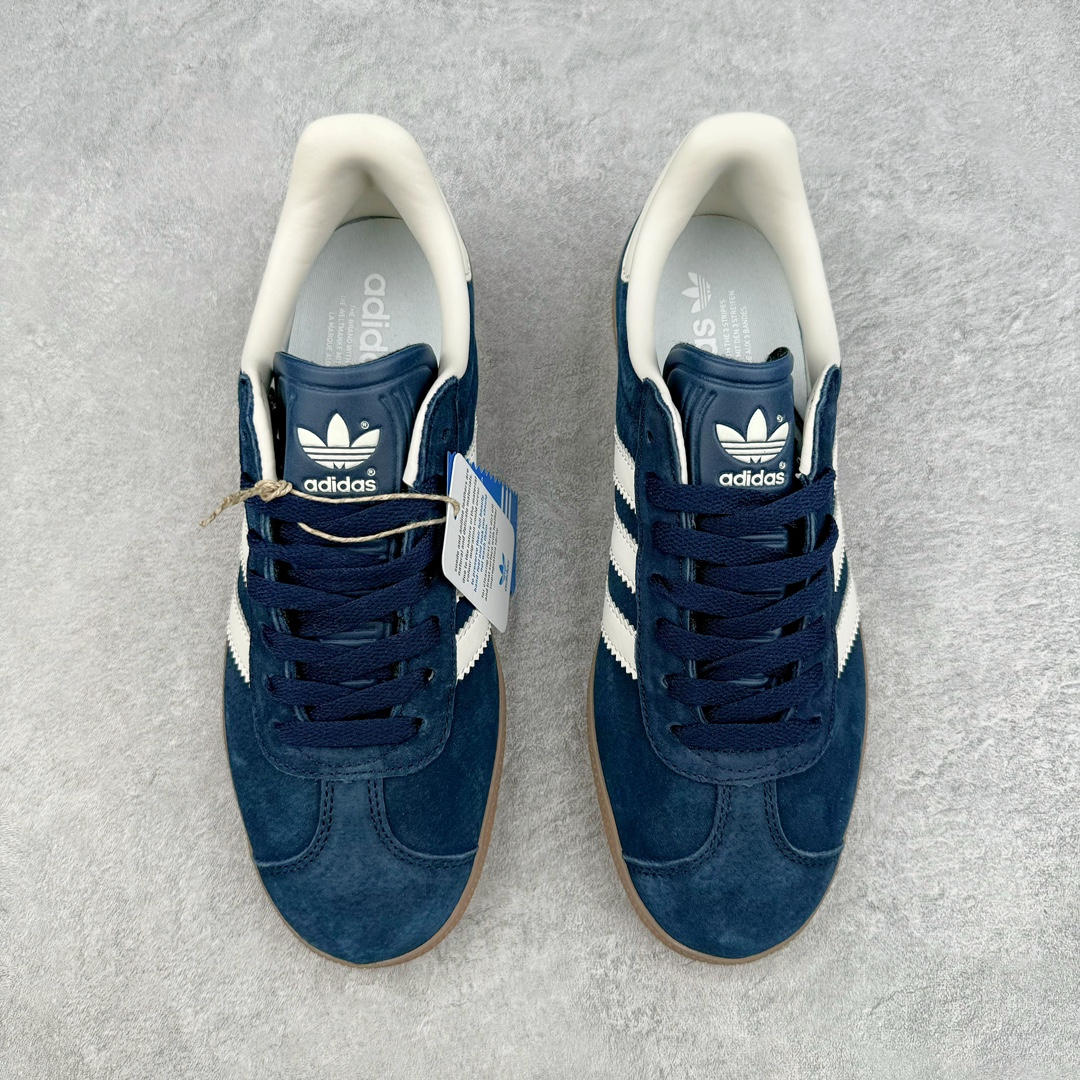 图片[2]-💰140 AD Gazelle Indoor Trainers 羚羊内训系列低帮复古百搭休闲运动德训风板鞋 ID6201 90年代经典的复刻版！自60年代以足球训练鞋面世以来,Gazelle就以其经典设计席卷全球。1991年版本的复刻,再造经典Gazelle。采用皮革打造,搭配浊色细节,让这款经典更加简约。尺码：36 36⅔ 37⅓ 38 38⅔ 39⅓ 40 40⅔ 41⅓ 42 42⅔ 43⅓ 44 45 编码：Xby2936010-运动鞋