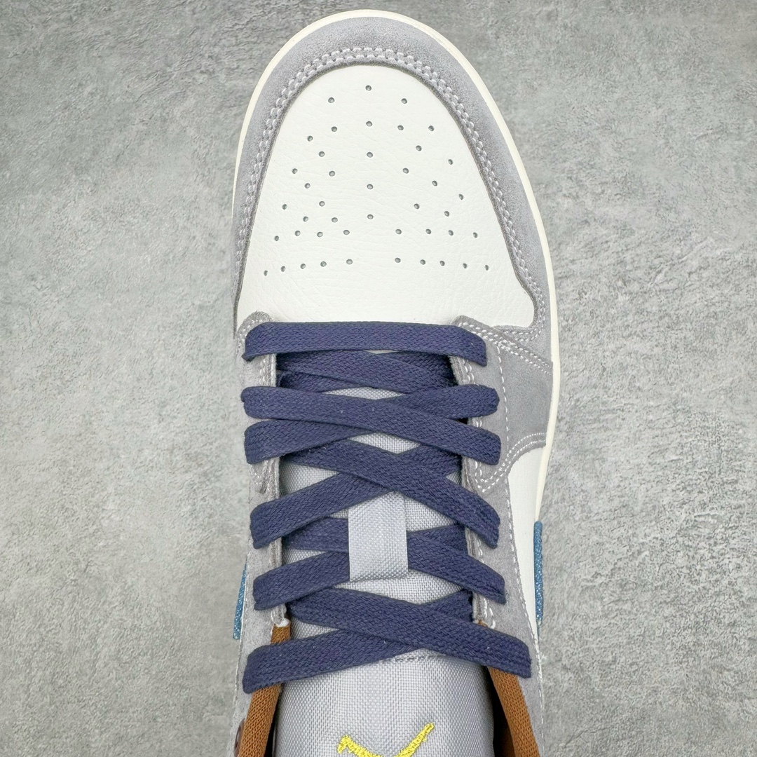 图片[4]-💰180 ＃K版 Air Jordan AJ1 Low 低帮 情人节白蓝色 FZ5042-041 全新流水线出品 DT版本唯一平替选择 市场第二梯队最强版 全部原鞋开发 原楦原纸板开发 全鞋电脑针车 原厂内置全掌气垫 原盒内在原标 唯一Zp原版鞋带绑法 免检产品 全新2022版型 全头层皮料 完美零毛边处理 原厂配置全掌气垫 价格定位良心 几十个配色陆续出货 SIZE：36 36.5 37.5 38 38.5 39 40 40.5 41 42 42.5 43 44 44.5 45 46 47.5 编码：yby2936050-运动鞋