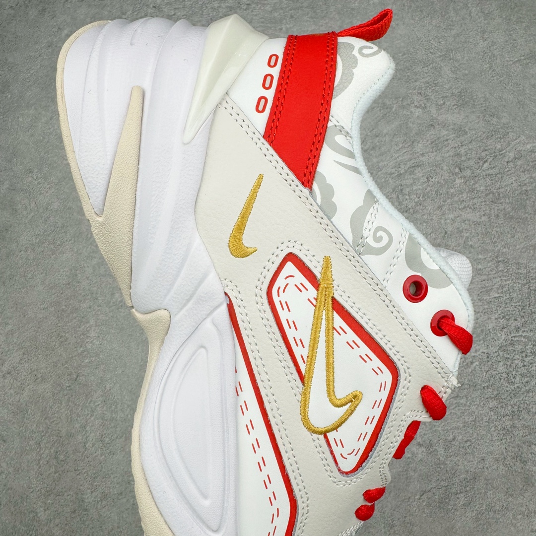 图片[6]-💰200 NIKE M2K Tekno 复古潮流百搭休闲运动旅游老爹鞋 龙年限定白红 AO3108-006 市面1:1最强版本 官方新版二维码鞋标 扫码直达官网 客供原厂模具 内增专柜防尘纸 配件齐全 鞋盒钢印 合格证 独立一次发泡轻量高回弹私模 后跟使用台湾代工厂一致定型机定型 线条效果和脚感完美 真正一码一模1:1对应生产 区别市面诸多版本！尺码：36 36.5 37.5 38 38.5 39 40 40.5 41 42 42.5 43 44 44.5 45 编码：Lby2936070-运动鞋