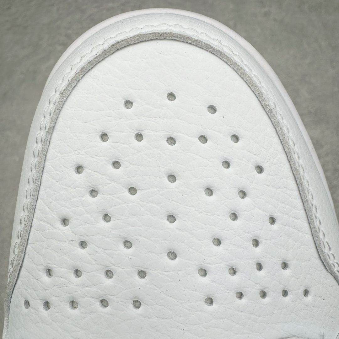 图片[4]-💰130 ＃福利特价‼Air Jordan Legacy AJ312 Low 低帮复古篮球鞋 鞋身采用了皮革材质打造 横跨鞋面的魔术贴十分吸睛 侧面的Swoosh Logo的一部分被鞋面遮挡了一部分 颇具玩味 魔术贴上标有NK标识 而鞋舌上是Jordan的经典红色飞翼Logo 后跟和鞋底均采用了AJ3的设计 后跟上同样也使用了经典的爆裂纹图案 SIZE：36 36.5 37.5 38 38.5 39 40 40.5 41 42 42.5 43 44 44.5 45 46 47.5 编码：Hby2936000-运动鞋