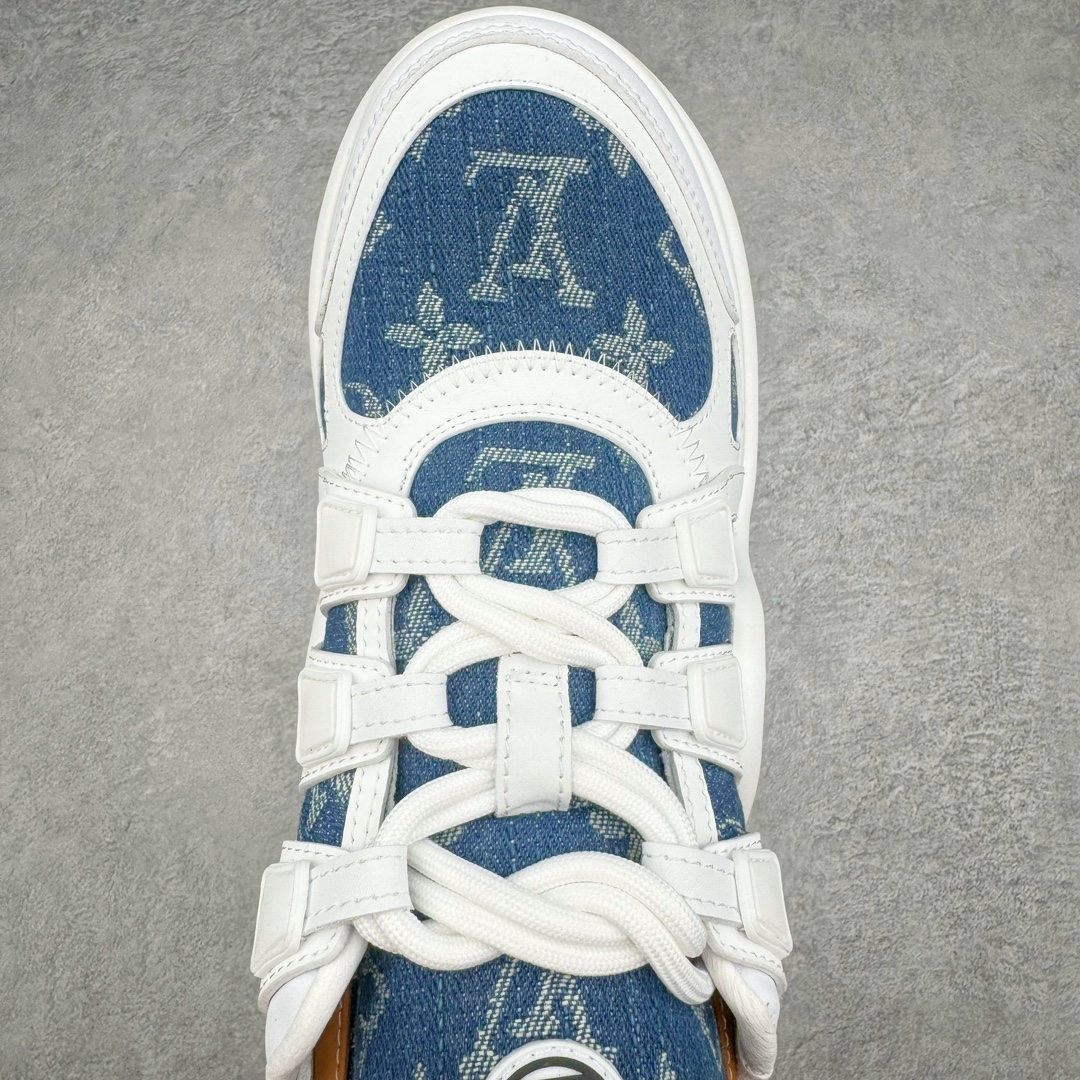 图片[4]-💰440 ＃ZS Louis Vuitton Archlight Sneakers LV Archlight 老爹鞋 2024首发全新糖果系配色！限量款！时尚圈新宠深爱有加，使得大家的目光再一次聚焦到了LV这双老爹鞋身上。受邀Lv 2024早春Trunk show👋。每个拼色的材质都是原版独家定制，与正品一致！采用上抢眼的波浪形鞋底和大型鞋舌，搭载运动气息十足的超弹性跑鞋风格橡胶外底，注目度十足，再配合上由多种高科技布料打造柔软弹力鞋面，并且提供多种色彩选择，包括经典的Monogram 帆布色调，成功在Dad Shoes 热潮中突围而出。推荐入手，让你腿显细到怀疑人生…🕶史上最酷的鞋谁穿谁回头率爆表，后跟增高约5.5cm，大底最高厚度约8mm面料:环保TPU和进口牛皮拼接内里:牛皮内里大底:  抽真空发泡和TPU组合大底 Size：35 36 37 38 39 40 编码：by5936010-运动鞋