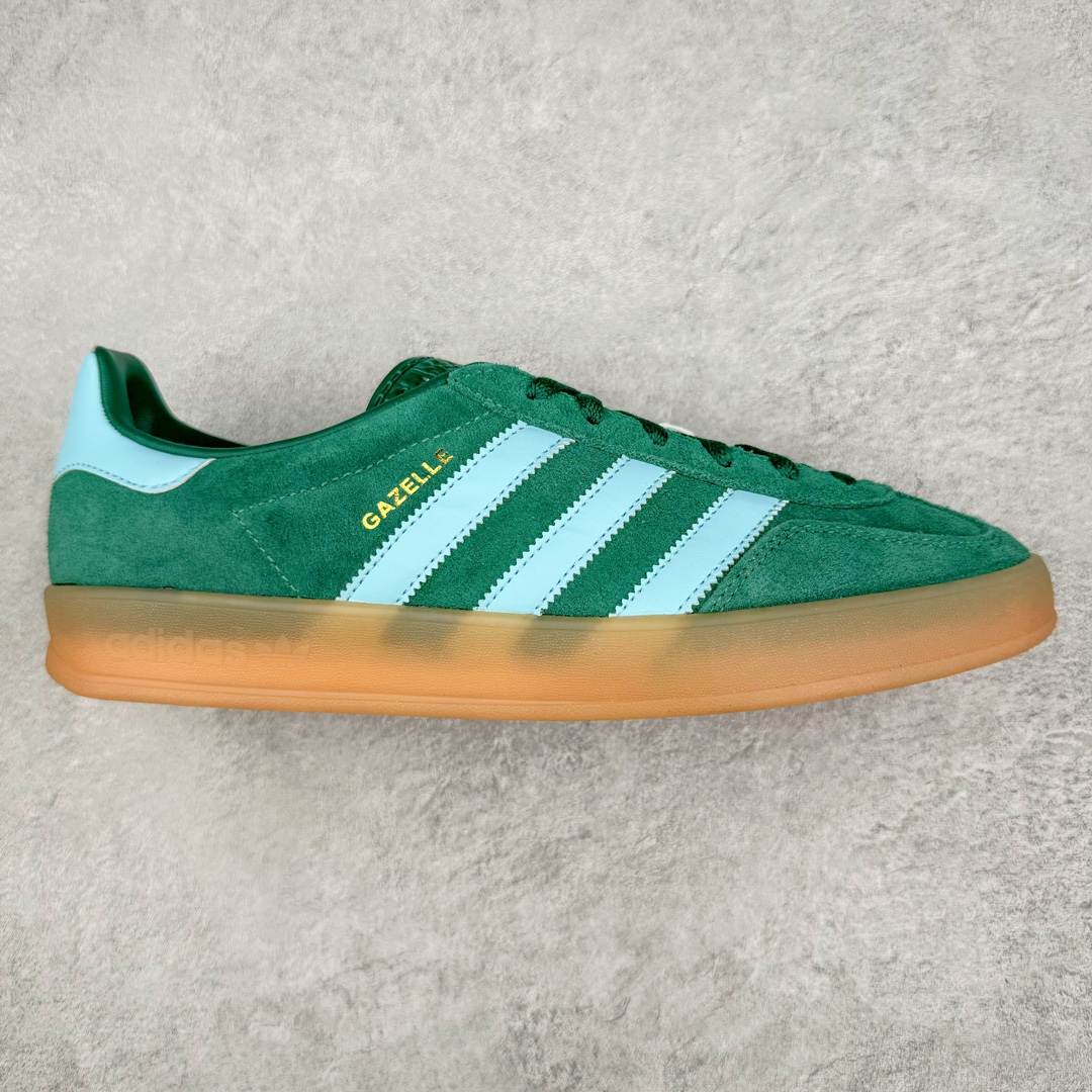 图片[7]-💰190 ＃HP纯原 AD Original Gazelle Indoor Trainers 瞪羚室内鞋系列低帮复古百搭休闲运动德训风板鞋 高端零售特供批次 原厂定制长毛翻毛皮组合环保纤维革鞋面材质 内置环保海玻璃鞋垫 外置RB橡胶大底 产品品控稳定性领先行业 原厂全套原楦原纸板冲刀磨具开发 原厂皮料加持 原厂港宝加持定型后跟R度完美 将复古进行到底 简约流畅 三十年不变经典 这款Gazelle运动鞋 无论面料、配色、质感或设计 都只在重现其1991年原款的经典 皮革鞋面 撞色三条纹和鞋跟标的设计 力求呈现90年代的经典复古风潮 Samba火热的同时 也带动了其它的复古鞋型 Gazelle便是其中一只 Gazelle Indoor拥有包边更宽的T字型鞋头 更好的保护运动员的前掌 浓浓的复古氛围感 非常适合现在流行的Cleanfit风格 尺码：35.5 36 36⅔ 37⅓ 38 38⅔ 39⅓ 40 40⅔ 41⅓ 42 42⅔ 43⅓ 44 44⅔ 45 编码：by2936060-运动鞋