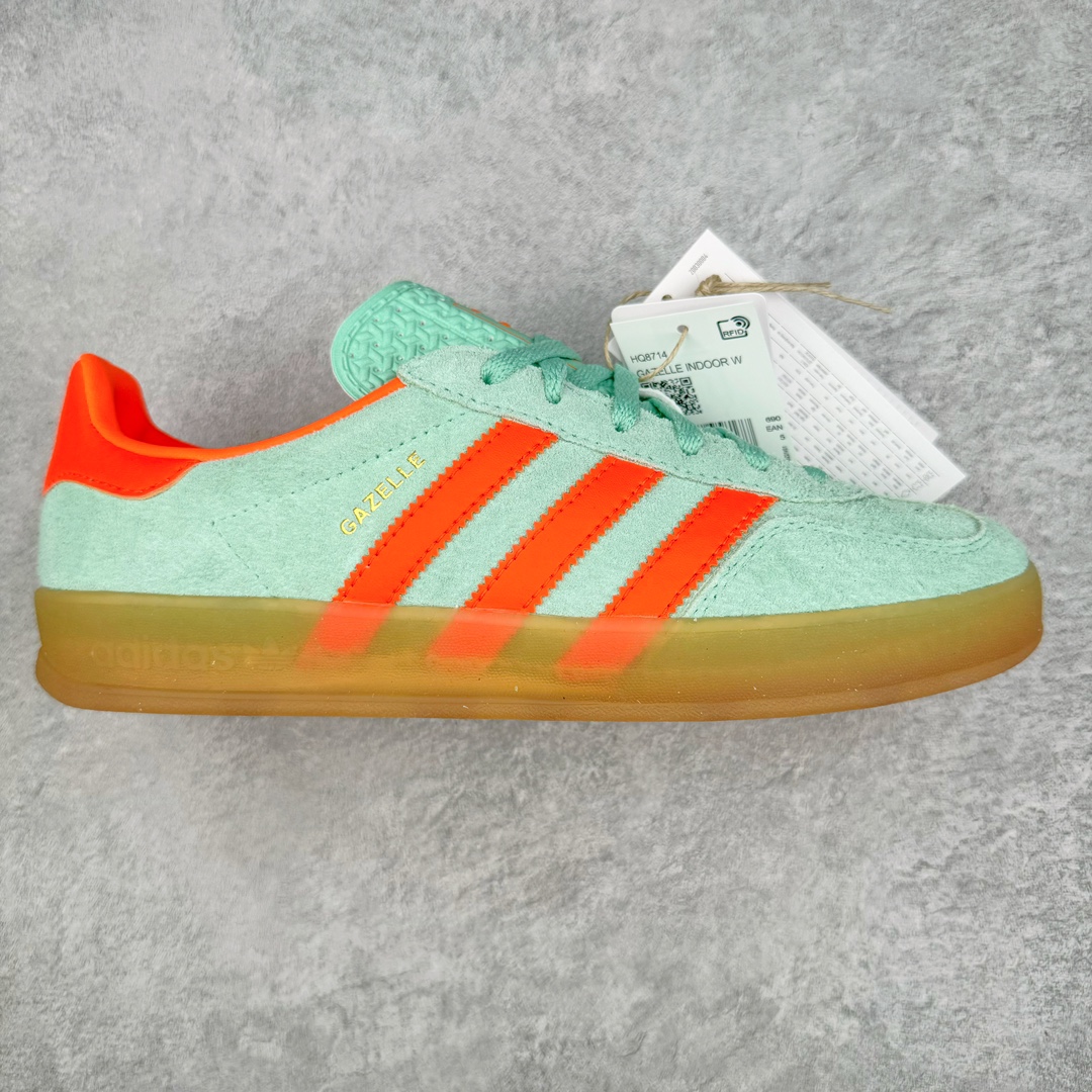 图片[9]-💰190 ＃HP纯原 AD Original Gazelle Indoor Trainers 瞪羚室内鞋系列低帮复古百搭休闲运动德训风板鞋 高端零售特供批次 原厂定制长毛翻毛皮组合环保纤维革鞋面材质 内置环保海玻璃鞋垫 外置RB橡胶大底 产品品控稳定性领先行业 原厂全套原楦原纸板冲刀磨具开发 原厂皮料加持 原厂港宝加持定型后跟R度完美 将复古进行到底 简约流畅 三十年不变经典 这款Gazelle运动鞋 无论面料、配色、质感或设计 都只在重现其1991年原款的经典 皮革鞋面 撞色三条纹和鞋跟标的设计 力求呈现90年代的经典复古风潮 Samba火热的同时 也带动了其它的复古鞋型 Gazelle便是其中一只 Gazelle Indoor拥有包边更宽的T字型鞋头 更好的保护运动员的前掌 浓浓的复古氛围感 非常适合现在流行的Cleanfit风格 尺码：35.5 36 36⅔ 37⅓ 38 38⅔ 39⅓ 40 40⅔ 41⅓ 42 42⅔ 43⅓ 44 44⅔ 45 编码：by2936060-运动鞋