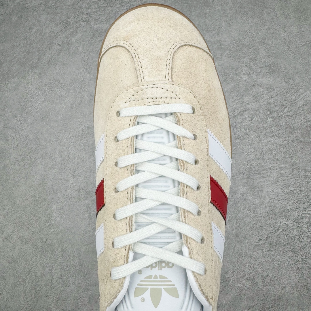 图片[4]-💰190 ＃HP纯原 AD Original Gazelle Trainers 瞪羚室内鞋系列低帮复古百搭休闲运动德训风板鞋 IG0672 高端零售特供批次 原厂定制长毛翻毛皮组合环保纤维革鞋面材质 内置环保海玻璃鞋垫 外置RB橡胶大底 产品品控稳定性领先行业 原厂全套原楦原纸板冲刀磨具开发 原厂皮料加持 原厂港宝加持定型后跟R度完美 将复古进行到底 简约流畅 三十年不变经典 这款Gazelle运动鞋 无论面料、配色、质感或设计 都只在重现其1991年原款的经典 皮革鞋面 撞色三条纹和鞋跟标的设计 力求呈现90年代的经典复古风潮 Samba火热的同时 也带动了其它的复古鞋型 Gazelle便是其中一只 Gazelle Indoor拥有包边更宽的T字型鞋头 更好的保护运动员的前掌 浓浓的复古氛围感 非常适合现在流行的Cleanfit风格 尺码：35.5 36 36⅔ 37⅓ 38 38⅔ 39⅓ 40 40⅔ 41⅓ 42 42⅔ 43⅓ 44 44⅔ 45 编码：by2936060-运动鞋