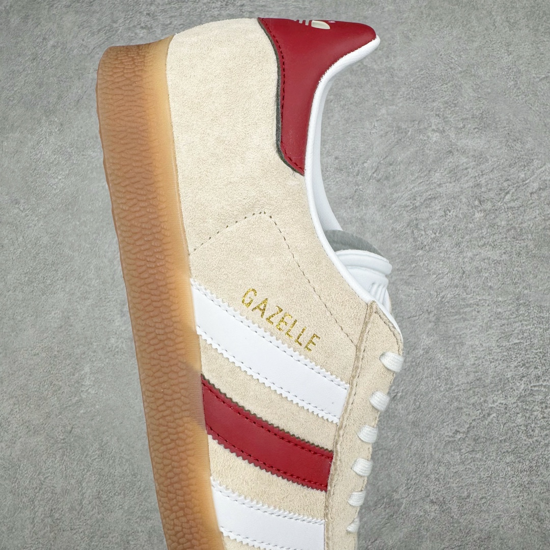 图片[6]-💰190 ＃HP纯原 AD Original Gazelle Trainers 瞪羚室内鞋系列低帮复古百搭休闲运动德训风板鞋 IG0672 高端零售特供批次 原厂定制长毛翻毛皮组合环保纤维革鞋面材质 内置环保海玻璃鞋垫 外置RB橡胶大底 产品品控稳定性领先行业 原厂全套原楦原纸板冲刀磨具开发 原厂皮料加持 原厂港宝加持定型后跟R度完美 将复古进行到底 简约流畅 三十年不变经典 这款Gazelle运动鞋 无论面料、配色、质感或设计 都只在重现其1991年原款的经典 皮革鞋面 撞色三条纹和鞋跟标的设计 力求呈现90年代的经典复古风潮 Samba火热的同时 也带动了其它的复古鞋型 Gazelle便是其中一只 Gazelle Indoor拥有包边更宽的T字型鞋头 更好的保护运动员的前掌 浓浓的复古氛围感 非常适合现在流行的Cleanfit风格 尺码：35.5 36 36⅔ 37⅓ 38 38⅔ 39⅓ 40 40⅔ 41⅓ 42 42⅔ 43⅓ 44 44⅔ 45 编码：by2936060-运动鞋