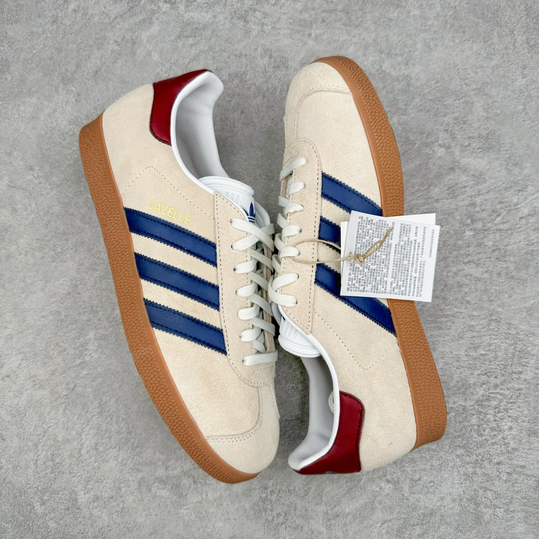 图片[3]-💰190 ＃HP纯原 AD Original Gazelle Trainers 瞪羚室内鞋系列低帮复古百搭休闲运动德训风板鞋 IE0546 高端零售特供批次 原厂定制长毛翻毛皮组合环保纤维革鞋面材质 内置环保海玻璃鞋垫 外置RB橡胶大底 产品品控稳定性领先行业 原厂全套原楦原纸板冲刀磨具开发 原厂皮料加持 原厂港宝加持定型后跟R度完美 将复古进行到底 简约流畅 三十年不变经典 这款Gazelle运动鞋 无论面料、配色、质感或设计 都只在重现其1991年原款的经典 皮革鞋面 撞色三条纹和鞋跟标的设计 力求呈现90年代的经典复古风潮 Samba火热的同时 也带动了其它的复古鞋型 Gazelle便是其中一只 Gazelle Indoor拥有包边更宽的T字型鞋头 更好的保护运动员的前掌 浓浓的复古氛围感 非常适合现在流行的Cleanfit风格 尺码：35.5 36 36⅔ 37⅓ 38 38⅔ 39⅓ 40 40⅔ 41⅓ 42 42⅔ 43⅓ 44 44⅔ 45 编码：by2936060-运动鞋