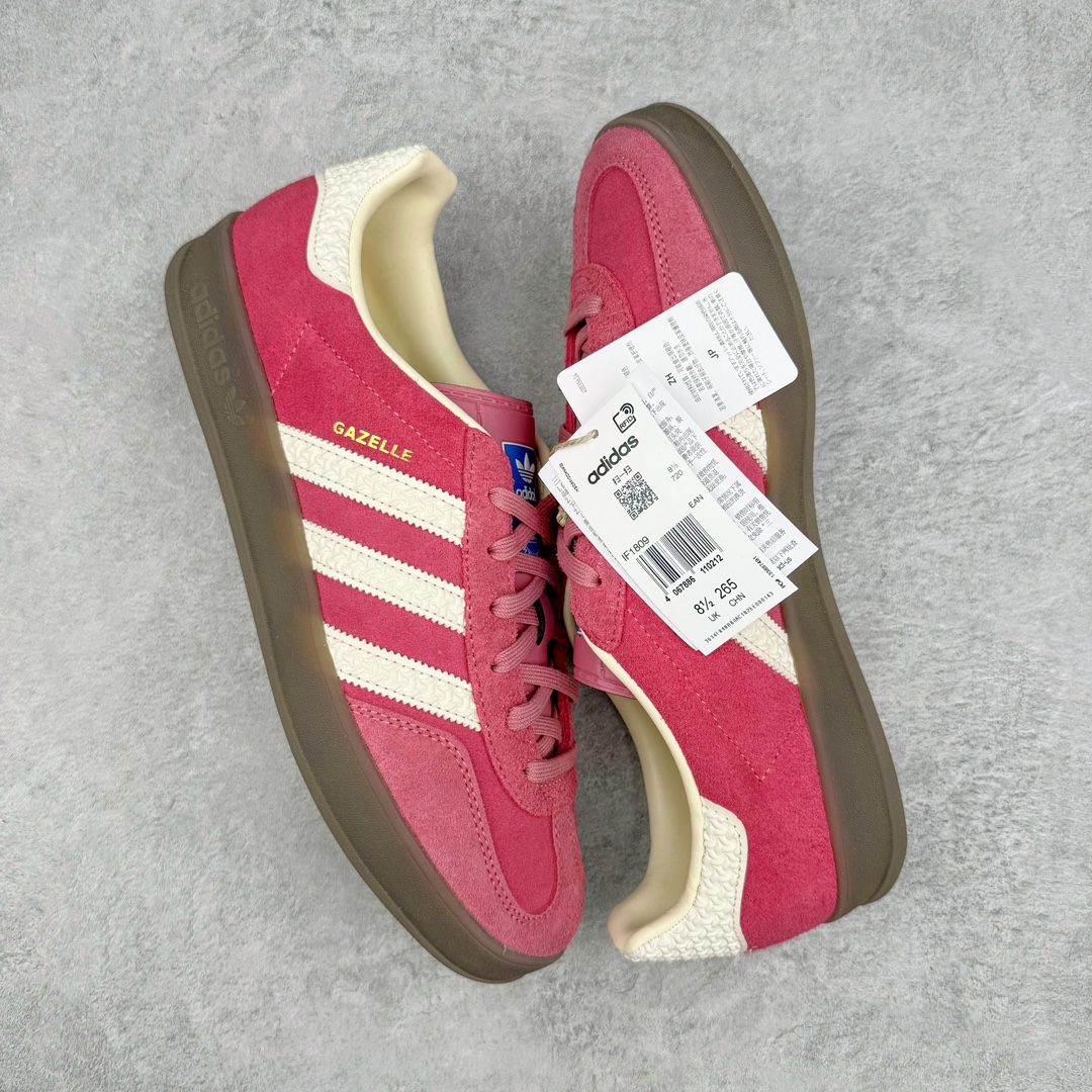 图片[3]-💰190 ＃HP纯原 AD Original Gazelle Indoor Trainers 瞪羚室内鞋系列低帮复古百搭休闲运动德训风板鞋 麂皮生胶底 IF1809 高端零售特供批次 原厂定制长毛翻毛皮组合环保纤维革鞋面材质 内置环保海玻璃鞋垫 外置RB橡胶大底 产品品控稳定性领先行业 原厂全套原楦原纸板冲刀磨具开发 原厂皮料加持 原厂港宝加持定型后跟R度完美 将复古进行到底 简约流畅 三十年不变经典 这款Gazelle运动鞋 无论面料、配色、质感或设计 都只在重现其1991年原款的经典 皮革鞋面 撞色三条纹和鞋跟标的设计 力求呈现90年代的经典复古风潮 Samba火热的同时 也带动了其它的复古鞋型 Gazelle便是其中一只 Gazelle Indoor拥有包边更宽的T字型鞋头 更好的保护运动员的前掌 浓浓的复古氛围感 非常适合现在流行的Cleanfit风格 尺码：35.5 36 36⅔ 37⅓ 38 38⅔ 39⅓ 40 40⅔ 41⅓ 42 42⅔ 43⅓ 44 44⅔ 45 编码：by2936060-运动鞋