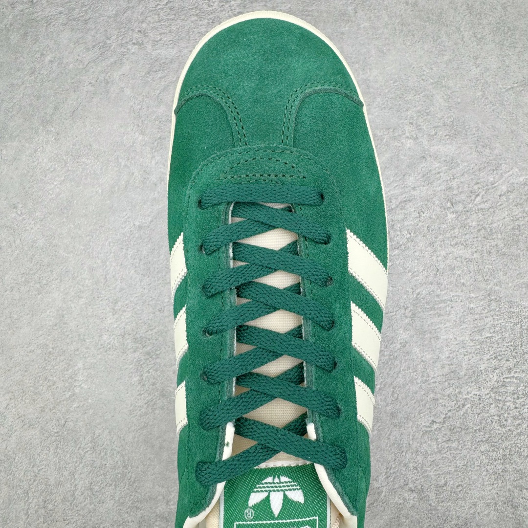 图片[4]-💰190 ＃HP纯原 AD Original Gazelle Trainers 瞪羚室内鞋系列低帮复古百搭休闲运动德训风板鞋 GY7338 高端零售特供批次 原厂定制长毛翻毛皮组合环保纤维革鞋面材质 内置环保海玻璃鞋垫 外置RB橡胶大底 产品品控稳定性领先行业 原厂全套原楦原纸板冲刀磨具开发 原厂皮料加持 原厂港宝加持定型后跟R度完美 将复古进行到底 简约流畅 三十年不变经典 这款Gazelle运动鞋 无论面料、配色、质感或设计 都只在重现其1991年原款的经典 皮革鞋面 撞色三条纹和鞋跟标的设计 力求呈现90年代的经典复古风潮 Samba火热的同时 也带动了其它的复古鞋型 Gazelle便是其中一只 Gazelle Indoor拥有包边更宽的T字型鞋头 更好的保护运动员的前掌 浓浓的复古氛围感 非常适合现在流行的Cleanfit风格 尺码：35.5 36 36⅔ 37⅓ 38 38⅔ 39⅓ 40 40⅔ 41⅓ 42 42⅔ 43⅓ 44 44⅔ 45 编码：by2936060-运动鞋