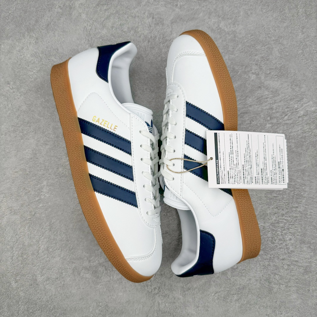 图片[3]-💰190 ＃HP纯原 AD Original Gazelle Trainers 瞪羚室内鞋系列低帮复古百搭休闲运动德训风板鞋 IG3507 高端零售特供批次 原厂定制长毛翻毛皮组合环保纤维革鞋面材质 内置环保海玻璃鞋垫 外置RB橡胶大底 产品品控稳定性领先行业 原厂全套原楦原纸板冲刀磨具开发 原厂皮料加持 原厂港宝加持定型后跟R度完美 将复古进行到底 简约流畅 三十年不变经典 这款Gazelle运动鞋 无论面料、配色、质感或设计 都只在重现其1991年原款的经典 皮革鞋面 撞色三条纹和鞋跟标的设计 力求呈现90年代的经典复古风潮 Samba火热的同时 也带动了其它的复古鞋型 Gazelle便是其中一只 Gazelle Indoor拥有包边更宽的T字型鞋头 更好的保护运动员的前掌 浓浓的复古氛围感 非常适合现在流行的Cleanfit风格 尺码：35.5 36 36⅔ 37⅓ 38 38⅔ 39⅓ 40 40⅔ 41⅓ 42 42⅔ 43⅓ 44 44⅔ 45 编码：by2936060-运动鞋