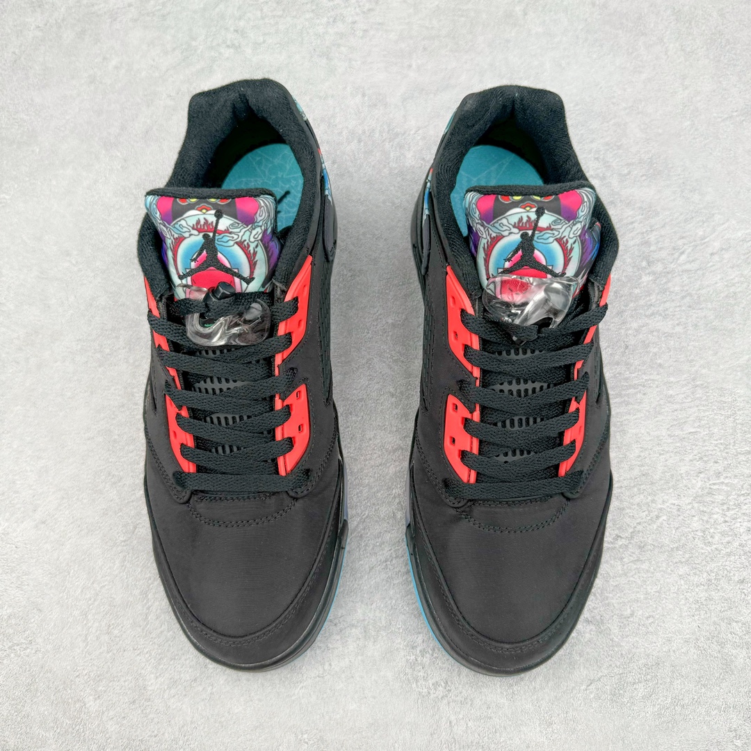 图片[2]-💰260 Air Jordan AJ5 Low “China” 中国风筝配色 风鸢 840475-060 国内头层皮料订染 用料绝不含糊 工艺方面大到整体鞋型 漏斗收腰 底线拉帮 LOGO立体 小到针眼排布 载片对称  鞋标规范 鞋垫背胶 中底可视气垫 半透明水晶大底等等 Size：36 36.5 37 37.5 38 38.5 39 40 40.5 41 42 42.5 43 44 44.5 45 46 47.5 编码：Bby3936030-运动鞋