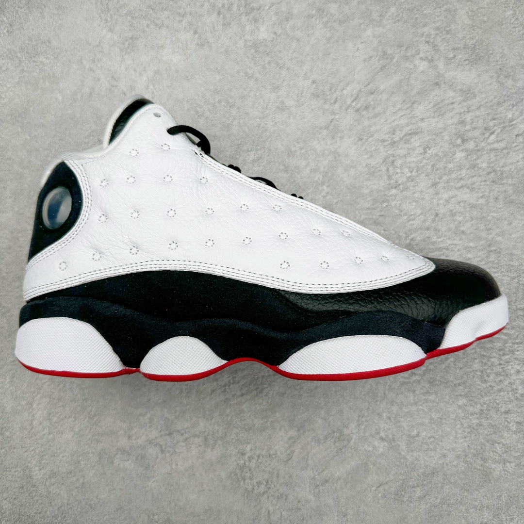 💰500 ＃SZ纯原 Air Jordan AJ13 Retro 黑白熊猫 414571-104 圈内最强13代 目前可过各类鉴定或无法鉴定 裸鞋随意操作 外贸特供批次 原楦原档案数据开模打造 公司渠道原装全息3D猫眼 原鞋开发 版型近乎零偏差 采购原厂皮料 LOGO五金部件高价开发私模 杜绝一眼假版本 原厂档案开模大底 共3层贴合工艺 三层中间加入海玻璃缓震鞋垫 大底采用进口一次MD而非市面二次MD低价原料成型 进口MD材料异味较少比原鞋还少 市面异味大刺鼻 Size：40 40.5 41 42 42.5 43 44 44.5 45 46 47.5 48.5 编码：by5936070-运动鞋