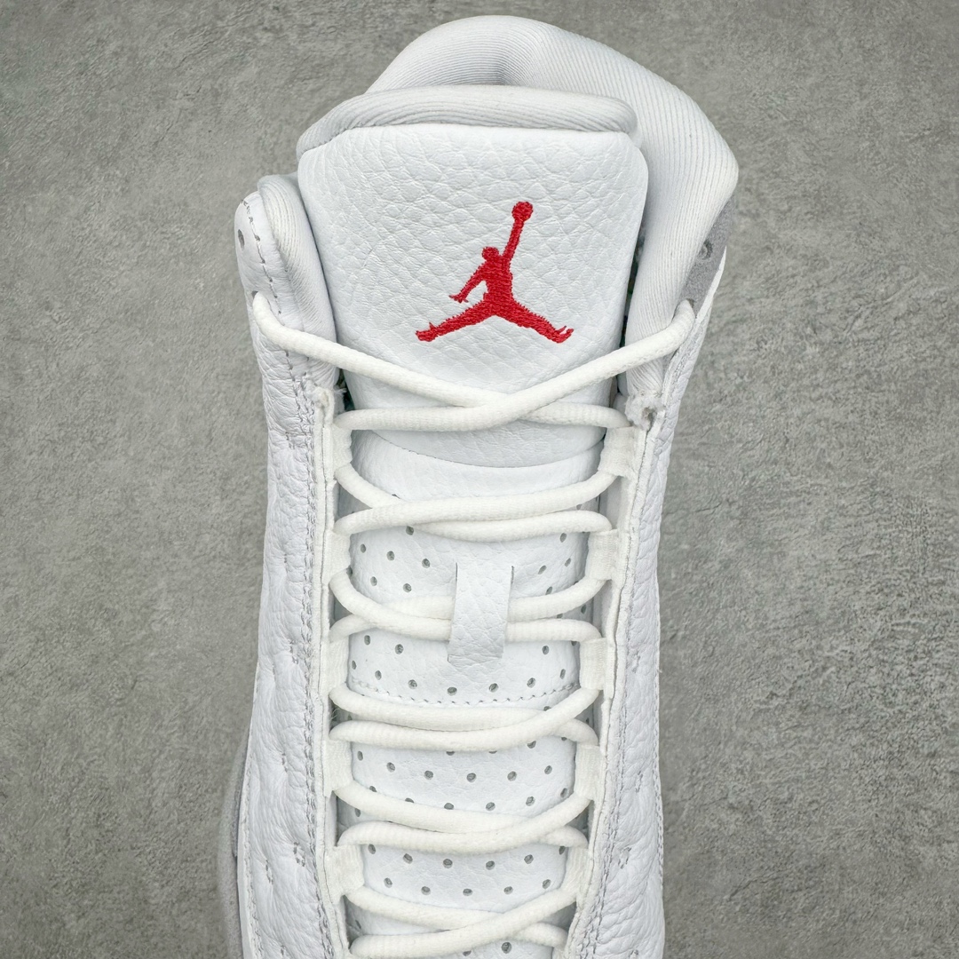 图片[5]-💰500 ＃SZ纯原 Air Jordan AJ13 Retro 白灰色 414571-160 圈内最强13代 目前可过各类鉴定或无法鉴定 裸鞋随意操作 外贸特供批次 原楦原档案数据开模打造 公司渠道原装全息3D猫眼 原鞋开发 版型近乎零偏差 采购原厂皮料 LOGO五金部件高价开发私模 杜绝一眼假版本 原厂档案开模大底 共3层贴合工艺 三层中间加入海玻璃缓震鞋垫 大底采用进口一次MD而非市面二次MD低价原料成型 进口MD材料异味较少比原鞋还少 市面异味大刺鼻 Size：40 40.5 41 42 42.5 43 44 44.5 45 46 47.5 48.5 编码：by5936070-运动鞋