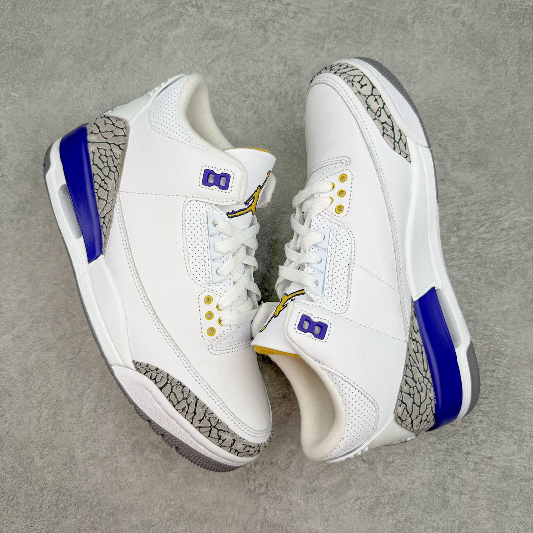 图片[3]-＃Lw纯原 Air Jordan AJ3 Retro 湖人白紫金 869802-907 圈内最强三代系列 匠心打造 开发时长超过半年 目前可过各类鉴定或无法鉴定 裸鞋随便操作 全套原纸板楦头开发 原厂大底磨具加持立体防滑纹理 原装可视Air Sole气垫 原汁原味最完美的三代版型 唯一正确鞋头趴度弧度高度鞋身腰线 原厂TPU彩虹扎染后跟饰片 正确内里反口里网布 皮料菱角分明不变形无多余毛边 广东原厂zp同批次手工大底描漆拉丝 市场唯一原厂鞋扣模具 原厂织唛标 原厂飞人电绣工艺 尾指中部跳三针 独家绑鞋带手法 印刷中底布 四线拉帮 米色美纹纸贴合固定 进口港宝加持 后跟自然饱满 全鞋荧光划线卡点 追求极致完美 每一双都是工艺品 多重QC质检 超越公司货的品控标准 实实在在的免检产品 尺码：36 36.5 37.5 38 38.5 39 40 40.5 41 42 42.5 43 44 44.5 45 45.5 46 47.5 48.5-选品中心