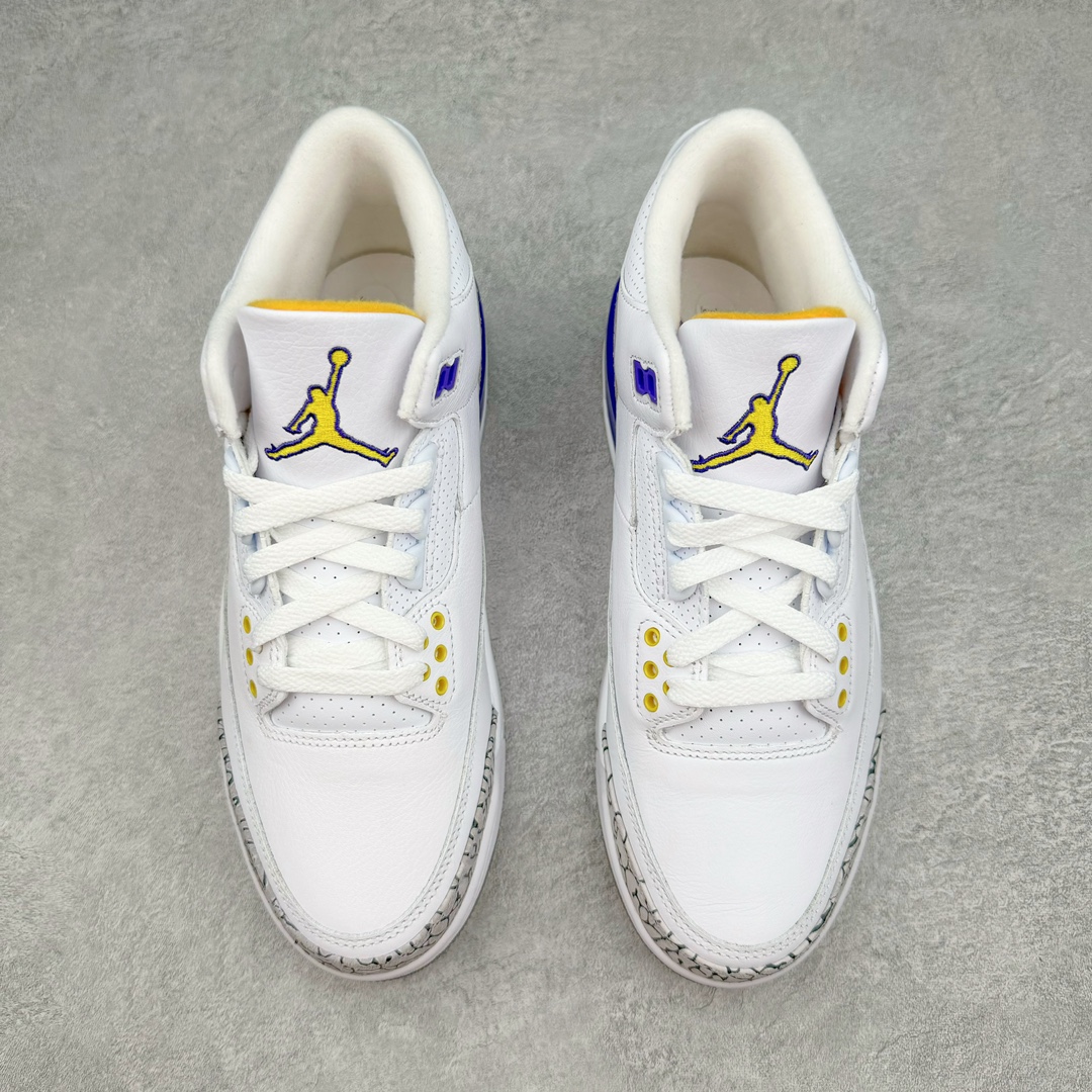 图片[2]-＃Lw纯原 Air Jordan AJ3 Retro 湖人白紫金 869802-907 圈内最强三代系列 匠心打造 开发时长超过半年 目前可过各类鉴定或无法鉴定 裸鞋随便操作 全套原纸板楦头开发 原厂大底磨具加持立体防滑纹理 原装可视Air Sole气垫 原汁原味最完美的三代版型 唯一正确鞋头趴度弧度高度鞋身腰线 原厂TPU彩虹扎染后跟饰片 正确内里反口里网布 皮料菱角分明不变形无多余毛边 广东原厂zp同批次手工大底描漆拉丝 市场唯一原厂鞋扣模具 原厂织唛标 原厂飞人电绣工艺 尾指中部跳三针 独家绑鞋带手法 印刷中底布 四线拉帮 米色美纹纸贴合固定 进口港宝加持 后跟自然饱满 全鞋荧光划线卡点 追求极致完美 每一双都是工艺品 多重QC质检 超越公司货的品控标准 实实在在的免检产品 尺码：36 36.5 37.5 38 38.5 39 40 40.5 41 42 42.5 43 44 44.5 45 45.5 46 47.5 48.5-选品中心
