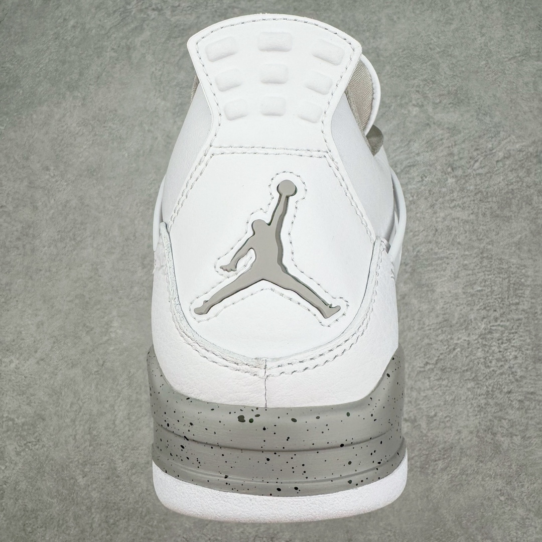 图片[8]-💰390 ＃SZ纯原 Air Jordan AJ4 Retro SE \”White Oreo\”白灰奥利奥 货号：CT8527-100 目前可过各类鉴定或无法鉴定 裸鞋随意操作 第一梯队最新批次 细节多次校对改良 接近完美 细节达到可过鉴定标准 耗时半年巨作 全套原纸板楦头开发 原厂特供皮料加持 确保原汁原味 完美呈现四代版型 一比一鞋头弧度高度鞋身弧度 数据细节工艺流程均保持原鞋一致 原厂TPU网格鞋带扣 正确内里网布 菱角分明不变形无多余毛边 柔软性质感一致于原鞋 原厂织唛标 原厂飞人电绣工艺 尾指中部跳三针 独家绑鞋带手法 印刷中底布 四线拉帮 米色美纹纸贴合固定 进口港宝加持 后跟自然饱满 全鞋荧光划线卡点 追求极致完美 每一双都是工艺品 多重QC质检 超越公司货的品控标准 实实在在的免检产品 尺码：40 40.5 41 42 42.5 43 44 44.5 45 46 47.5 48.5 编码：by4936060-运动鞋