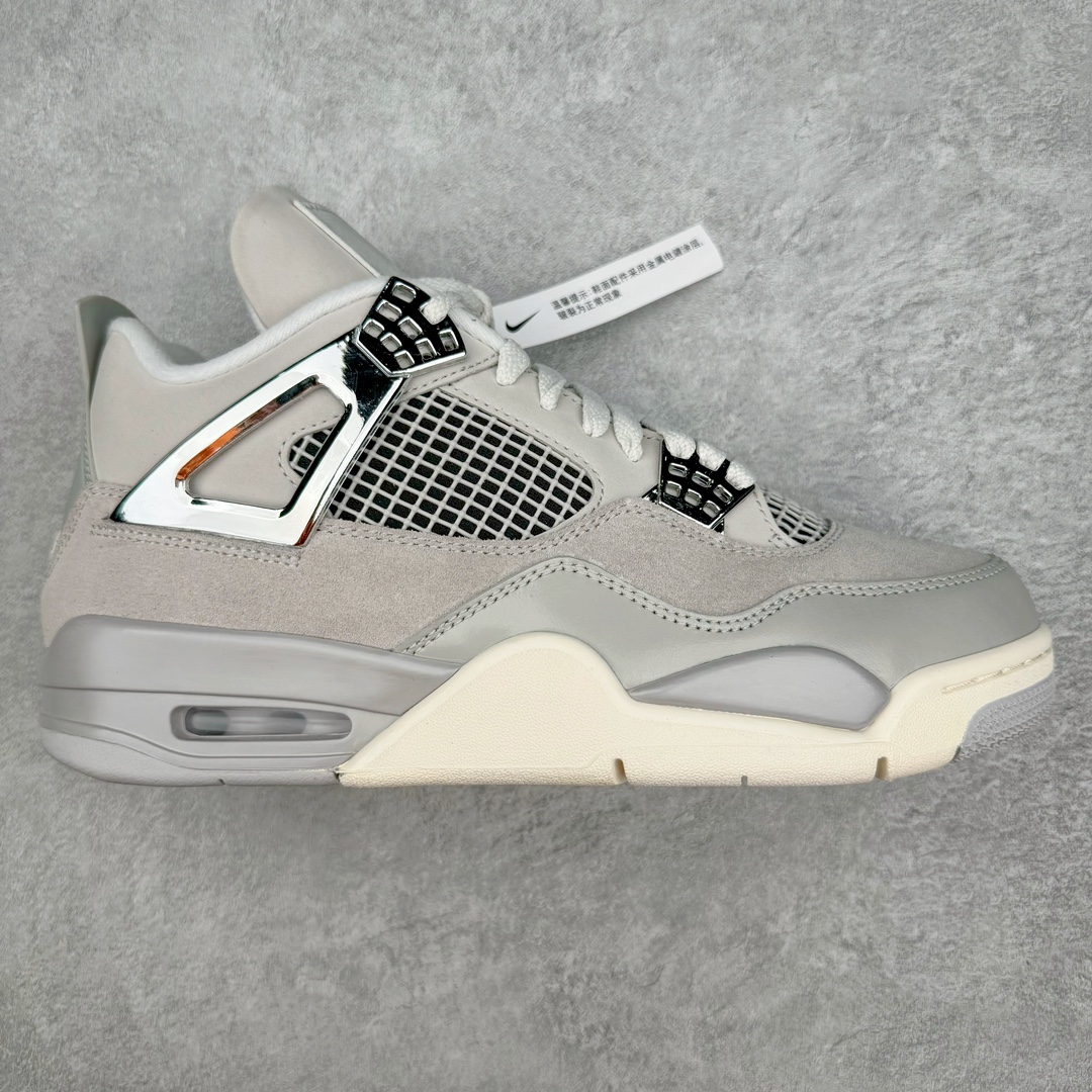 💰390 ＃SZ纯原 Air Jordan AJ4 Retro 电镀银 AQ9129-001 目前可过各类鉴定或无法鉴定 裸鞋随意操作 第一梯队最新批次 细节多次校对改良 接近完美 细节达到可过鉴定标准 耗时半年巨作 全套原纸板楦头开发 原厂特供皮料加持 确保原汁原味 完美呈现四代版型 一比一鞋头弧度高度鞋身弧度 数据细节工艺流程均保持原鞋一致 原厂TPU网格鞋带扣 正确内里网布 菱角分明不变形无多余毛边 柔软性质感一致于原鞋 原厂织唛标 原厂飞人电绣工艺 尾指中部跳三针 独家绑鞋带手法 印刷中底布 四线拉帮 米色美纹纸贴合固定 进口港宝加持 后跟自然饱满 全鞋荧光划线卡点 追求极致完美 每一双都是工艺品 多重QC质检 超越公司货的品控标准 实实在在的免检产品 尺码：40 40.5 41 42 42.5 43 44 44.5 45 46 47.5 48.5 编码：by4936060-运动鞋