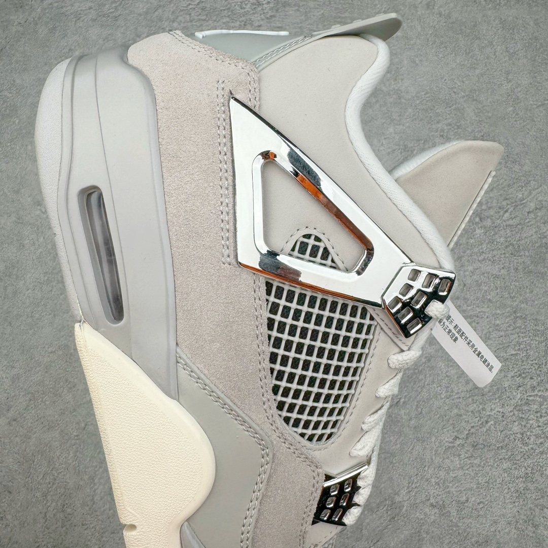 图片[6]-💰390 ＃SZ纯原 Air Jordan AJ4 Retro 电镀银 AQ9129-001 目前可过各类鉴定或无法鉴定 裸鞋随意操作 第一梯队最新批次 细节多次校对改良 接近完美 细节达到可过鉴定标准 耗时半年巨作 全套原纸板楦头开发 原厂特供皮料加持 确保原汁原味 完美呈现四代版型 一比一鞋头弧度高度鞋身弧度 数据细节工艺流程均保持原鞋一致 原厂TPU网格鞋带扣 正确内里网布 菱角分明不变形无多余毛边 柔软性质感一致于原鞋 原厂织唛标 原厂飞人电绣工艺 尾指中部跳三针 独家绑鞋带手法 印刷中底布 四线拉帮 米色美纹纸贴合固定 进口港宝加持 后跟自然饱满 全鞋荧光划线卡点 追求极致完美 每一双都是工艺品 多重QC质检 超越公司货的品控标准 实实在在的免检产品 尺码：40 40.5 41 42 42.5 43 44 44.5 45 46 47.5 48.5 编码：by4936060-运动鞋