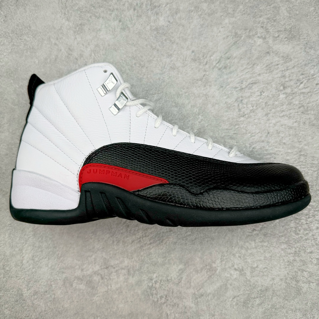 💰540 ＃SZ纯原 Air Jordan AJ12 Retro 白黑红 货号：CT8013-162 外贸特供批次 原楦原档案数据开模打造 原汁原味12代鞋型 进口原厂皮料 原厂碳板 原装材料 原厂定制金属扣 原厂电绣 支持与公司货全方位对比 只服务于5%懂鞋的高端客户 发国外可支持各种retail商店充正寄售 SIZE：40 40.5 41 42 42.5 43 44 44.5 45 45.5 46 47.5 48.5 编码：by6936000-运动鞋